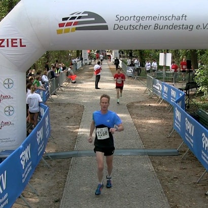 Detlef Seif beim Zieleinlauf.