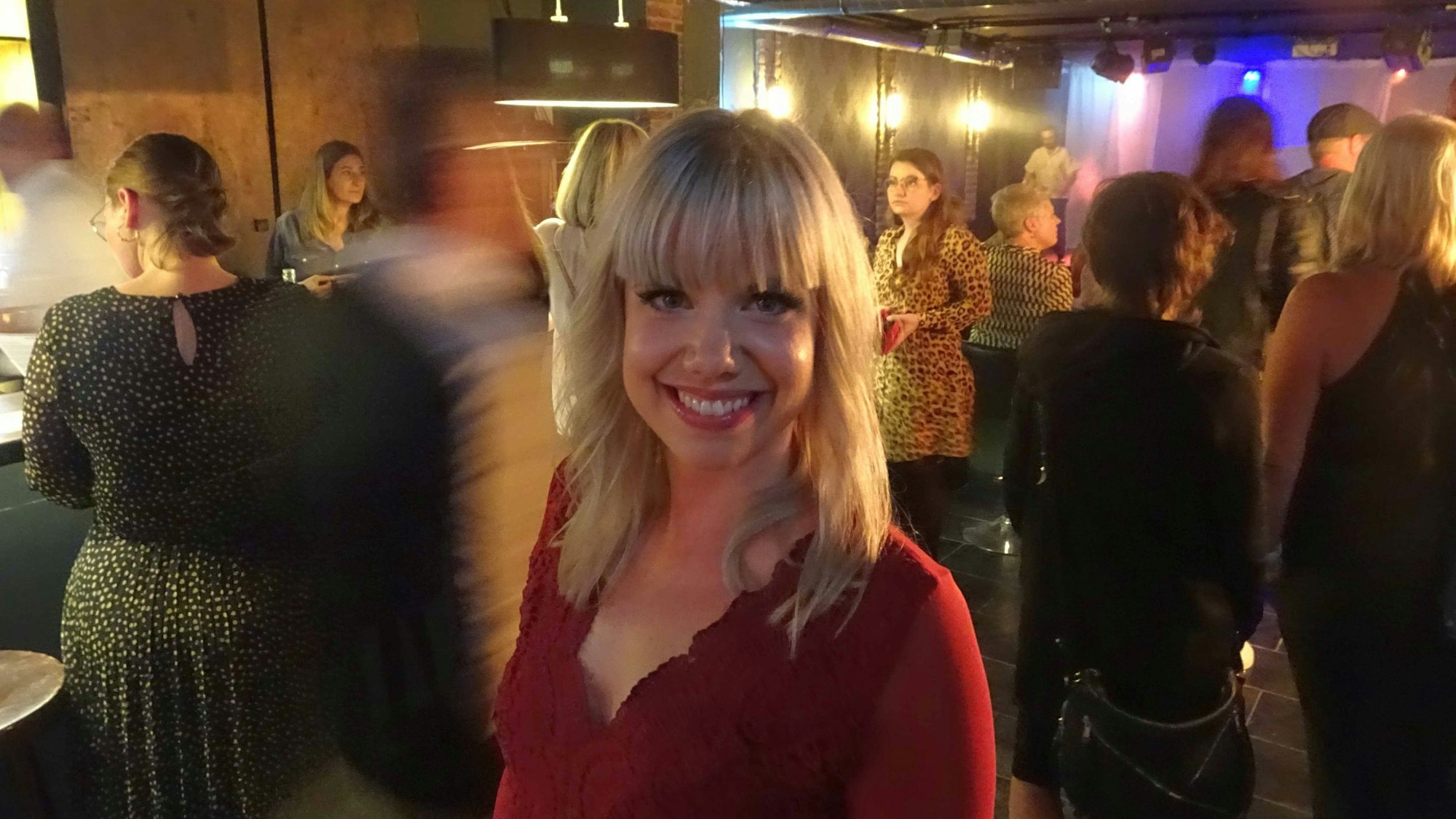 Strahlend: Theatergründerin Christina Stephan in ihrem neu eröffneten Theater am Lohmarkt