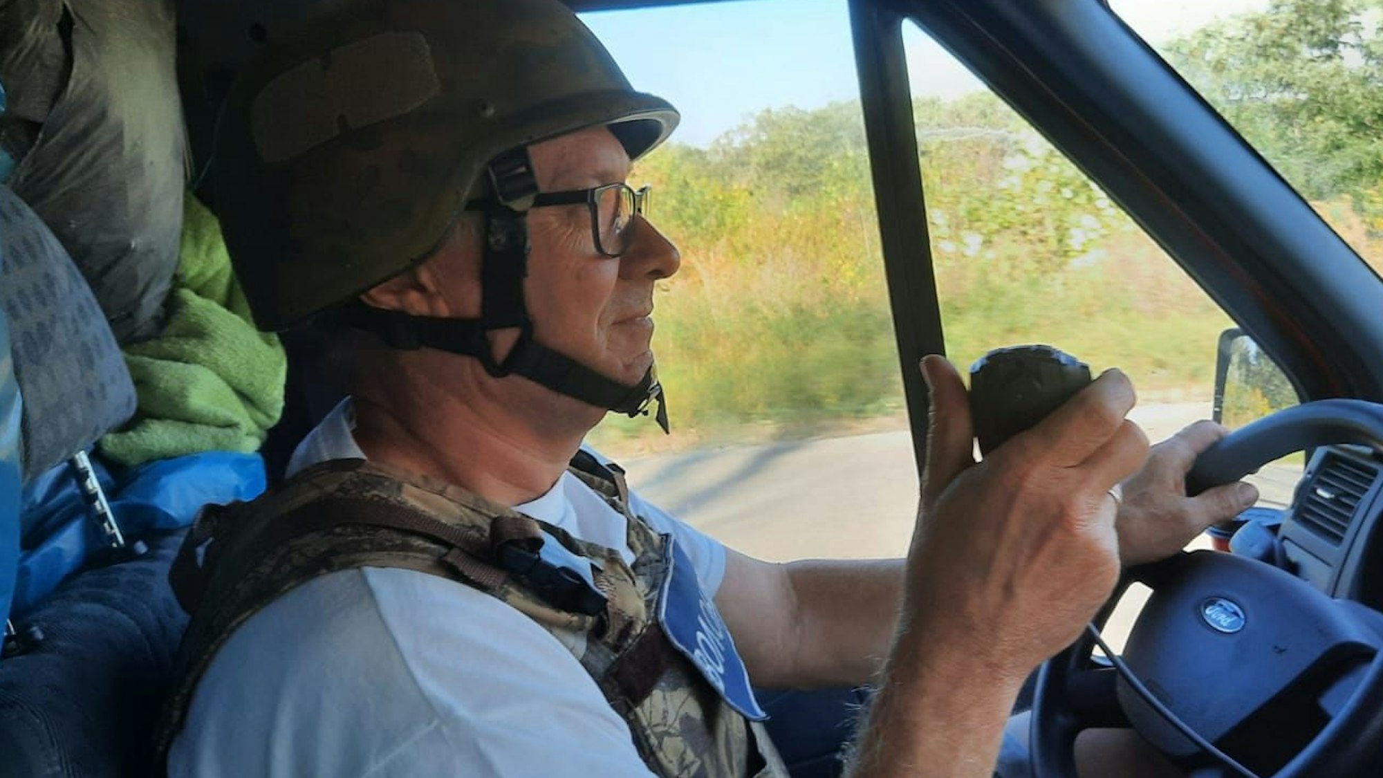 Rheinbach hilft bei Charkiv erlebt Raketenbeschuss und gibt Rheinbacher Feuerwehrauto ab