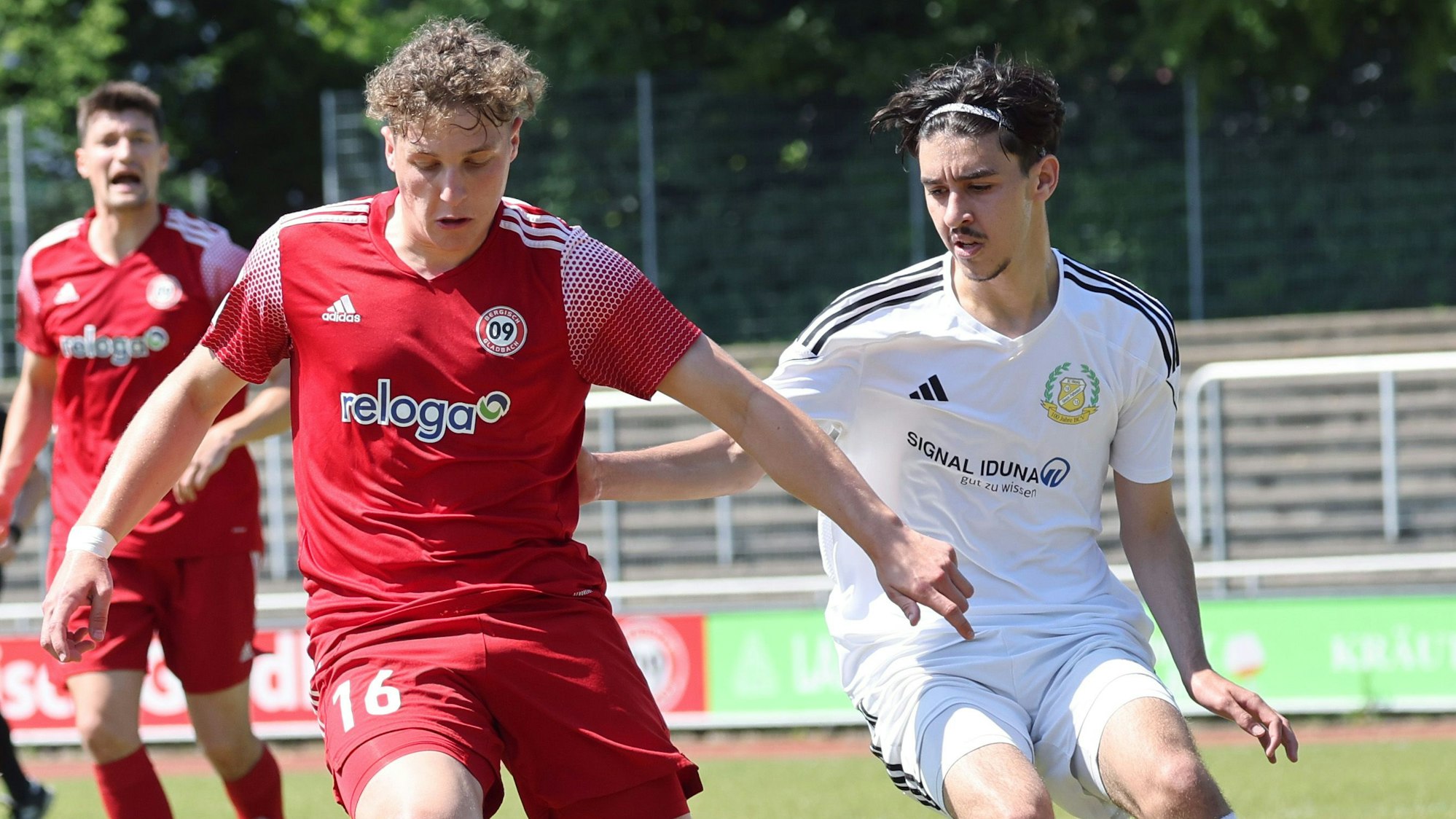 Nico Kuhbier im Zweikampf