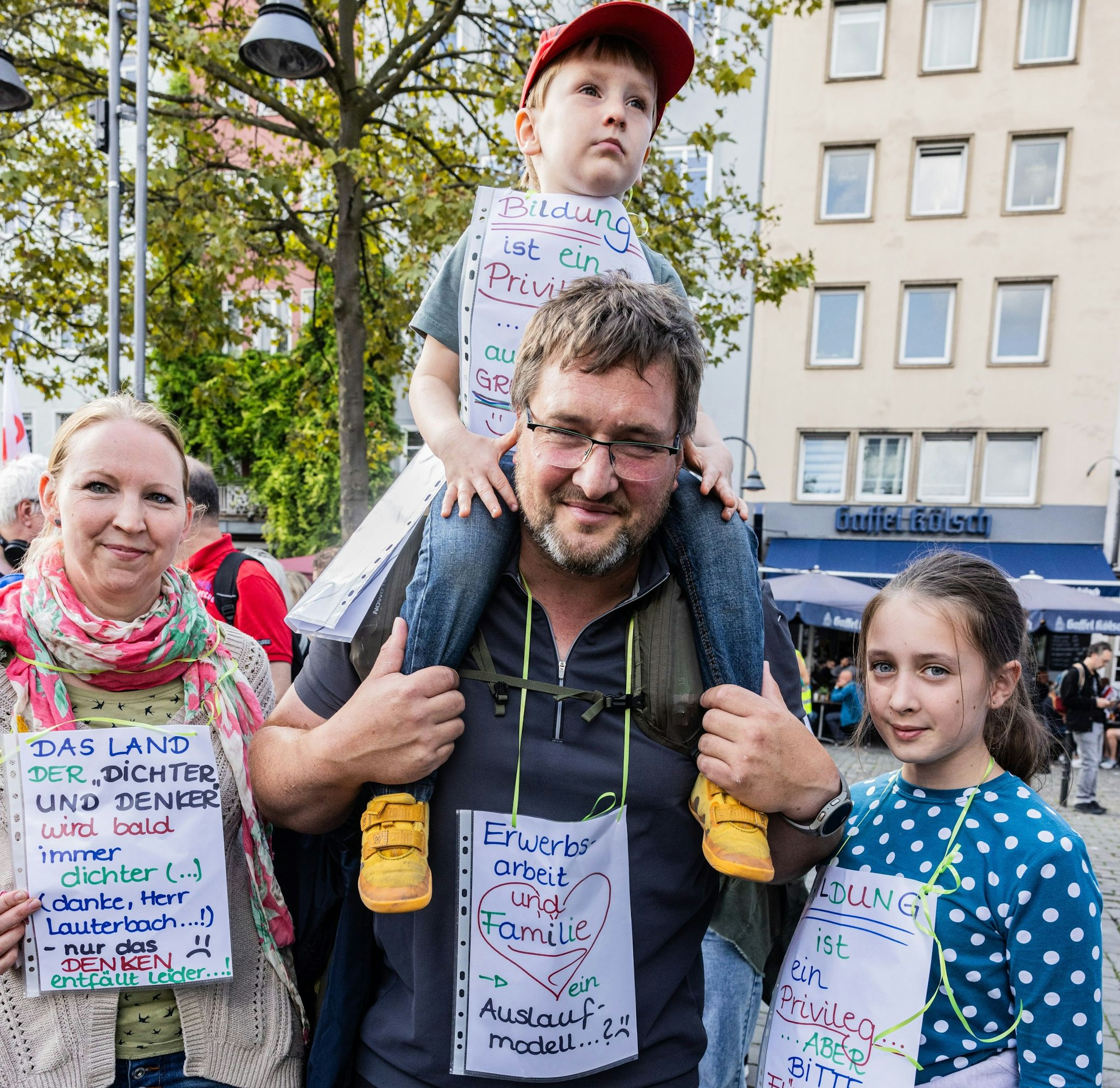 Fehlende Vereinbarkeit von Beruf und Betreuungsausfall beklagt Familie Schienbein aus Wuppertal.