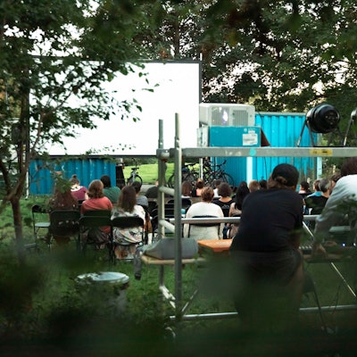 Das Publikum am ersten Abend des Spätsommerkinos war bunt gemischt.