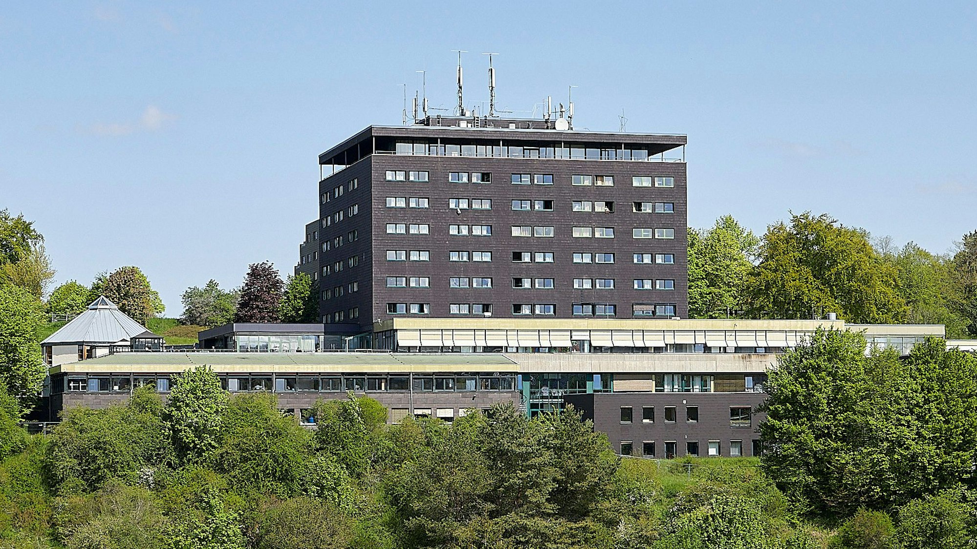 Ein Blick auf das Gebäude der ehemaligen Eifelhöhen-Klinik.