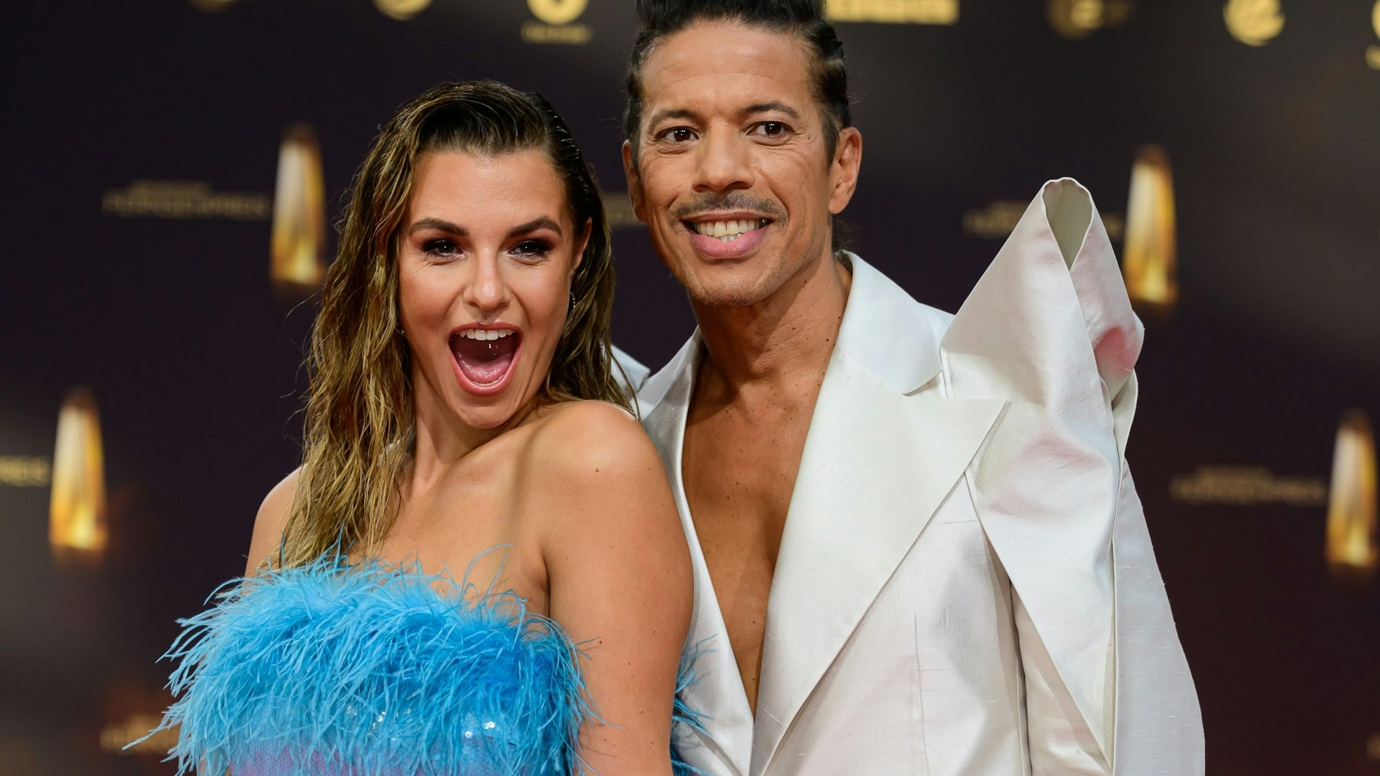 Moderatorin Laura Wontorra und Jorge Gonzalez