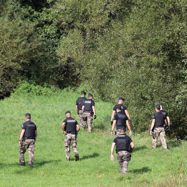 Französische Gendarmen suchen in Saint-Blaise-La-Roche im Elsass nach einem 15-jährigen Mädchen.