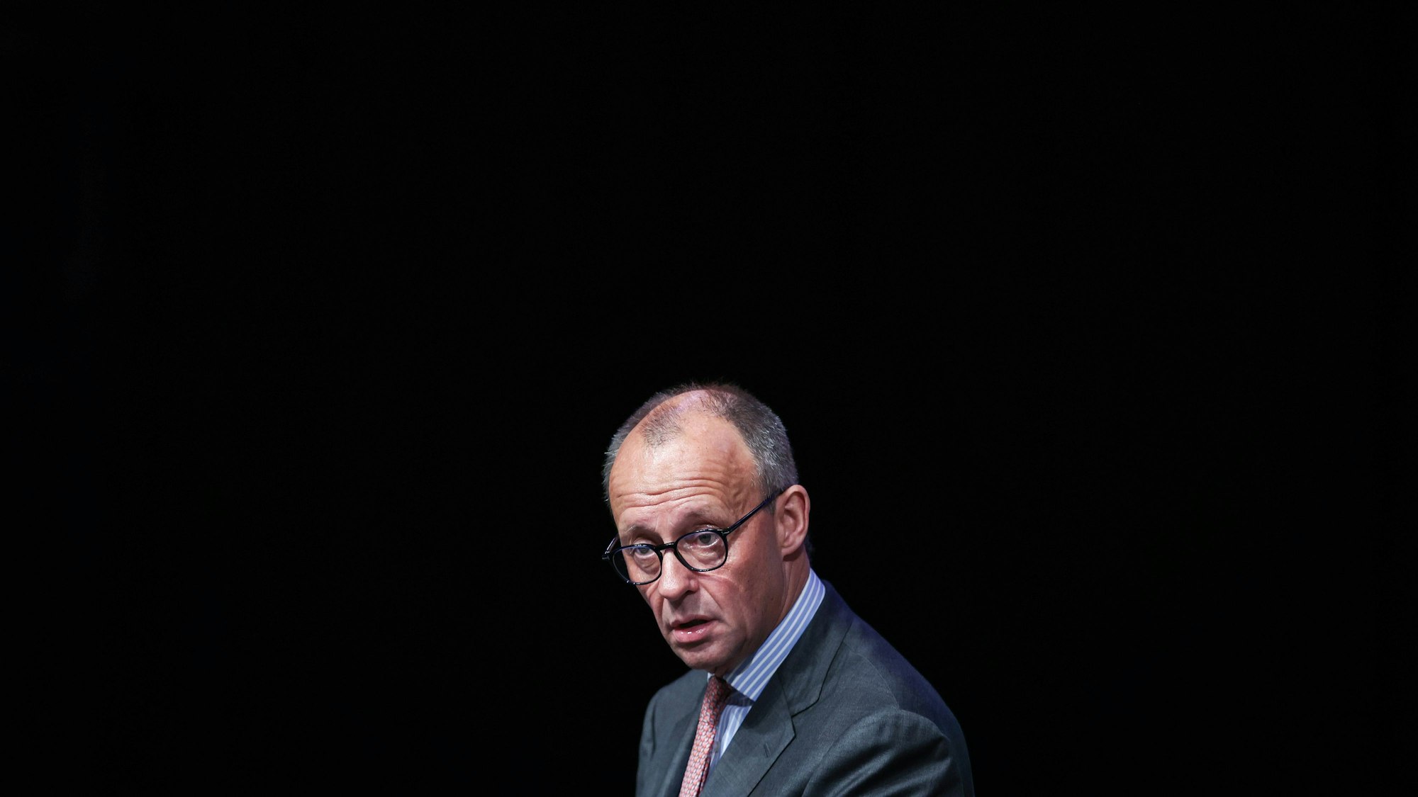 Friedrich Merz, CDU-Bundesvorsitzender, spricht auf dem CDU-Landesparteitag Sachsen-Anhalts.