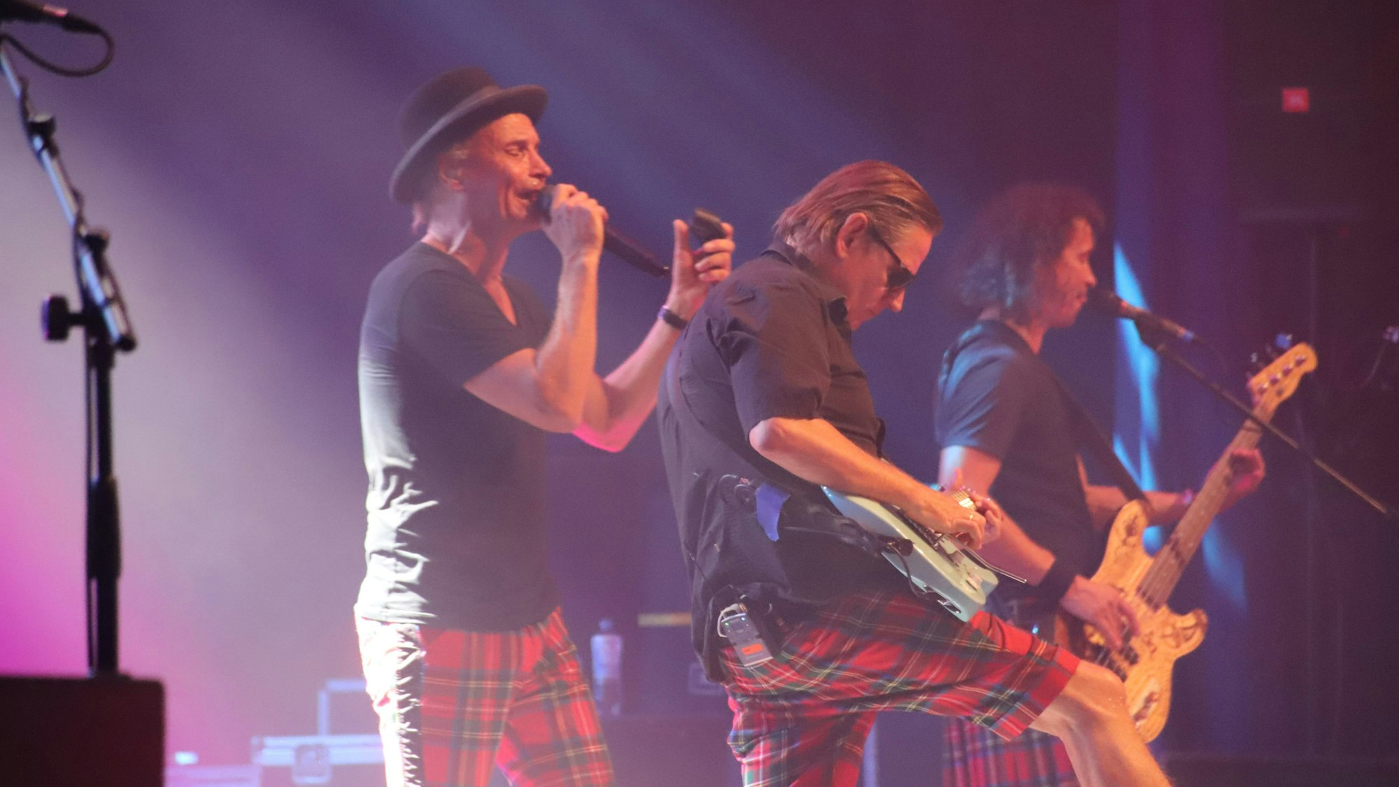 Brings traten bei ihrer Tour zum 33-jährigen Bühnenjubiläum in der Halle Meiersheide auf und rockten den Saal.