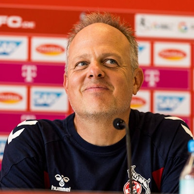 GOOGLE PIXEL Frauen Bundesliga: 1. FC Koeln - RB Leipzig 17.09.2023 Daniel Weber Trainer 1. FC Koeln grinsend in der Pressekonferenz GOOGLE PIXEL Frauen Bundesliga, 1. FC Koeln - RB Leipzig, Koeln, Franz-Kremer-Stadion am 17.09.2023 DFB REGULATIONS PROHIBIT ANY USE OF PHOTOGRAPHS AS IMAGE SEQUENCES AND/OR QUASI-VIDEO. *** GOOGLE PIXEL Womens Bundesliga 1 FC Koeln RB Leipzig 17 09 2023 Daniel Weber coach 1 FC Koeln grinning in press conference GOOGLE PIXEL Womens Bundesliga, 1 FC Koeln RB Leipzig, Koeln, Franz Kremer Stadium on 17 09 2023 DFB REGULATES PROHIBIT ANY USE OF PHOTOGRAPHS AS IMAGE SEQUENCES AND OR QUASI VIDEO Copyright: xBEAUTIFULxSPORTS/Wunderlx