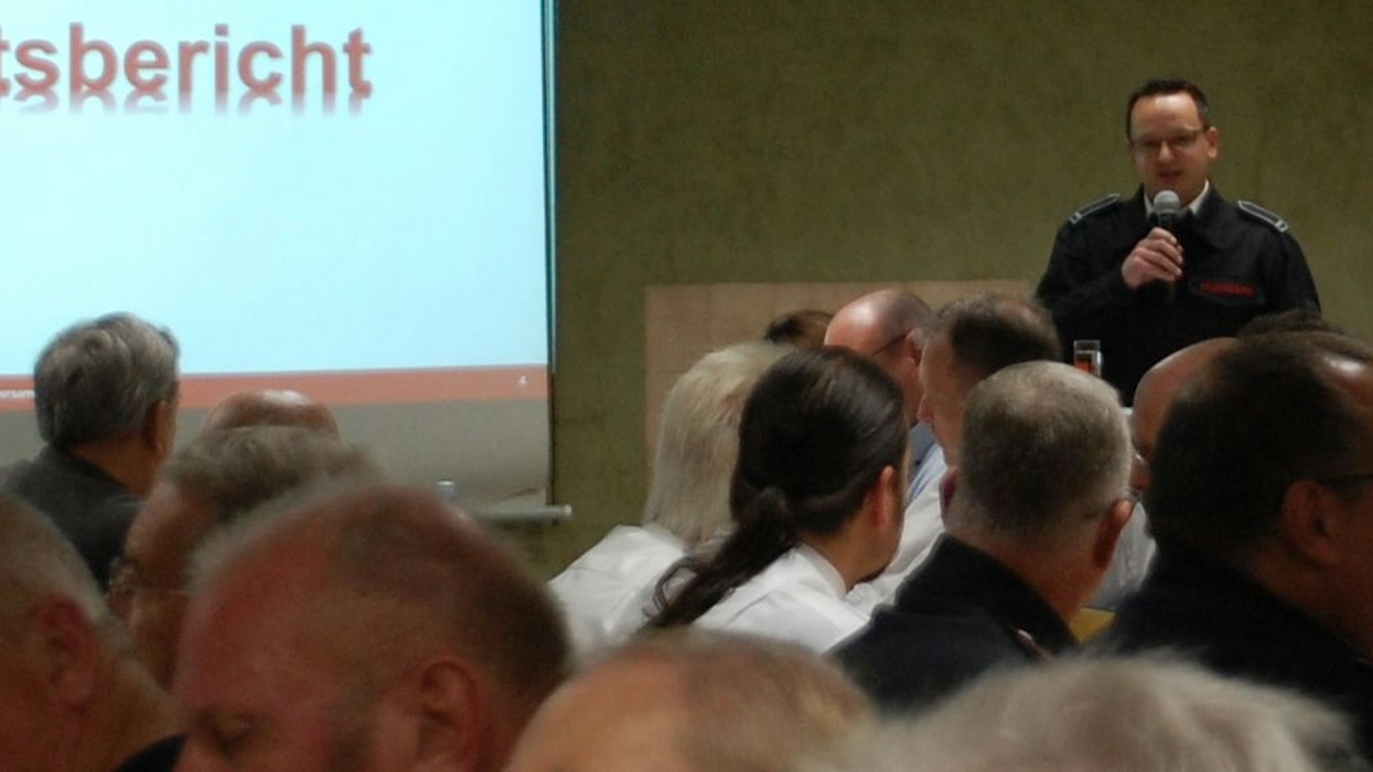 Kreisbrandmeister Martin Müller-Saidowski bei der Burscheider Feuerwehr