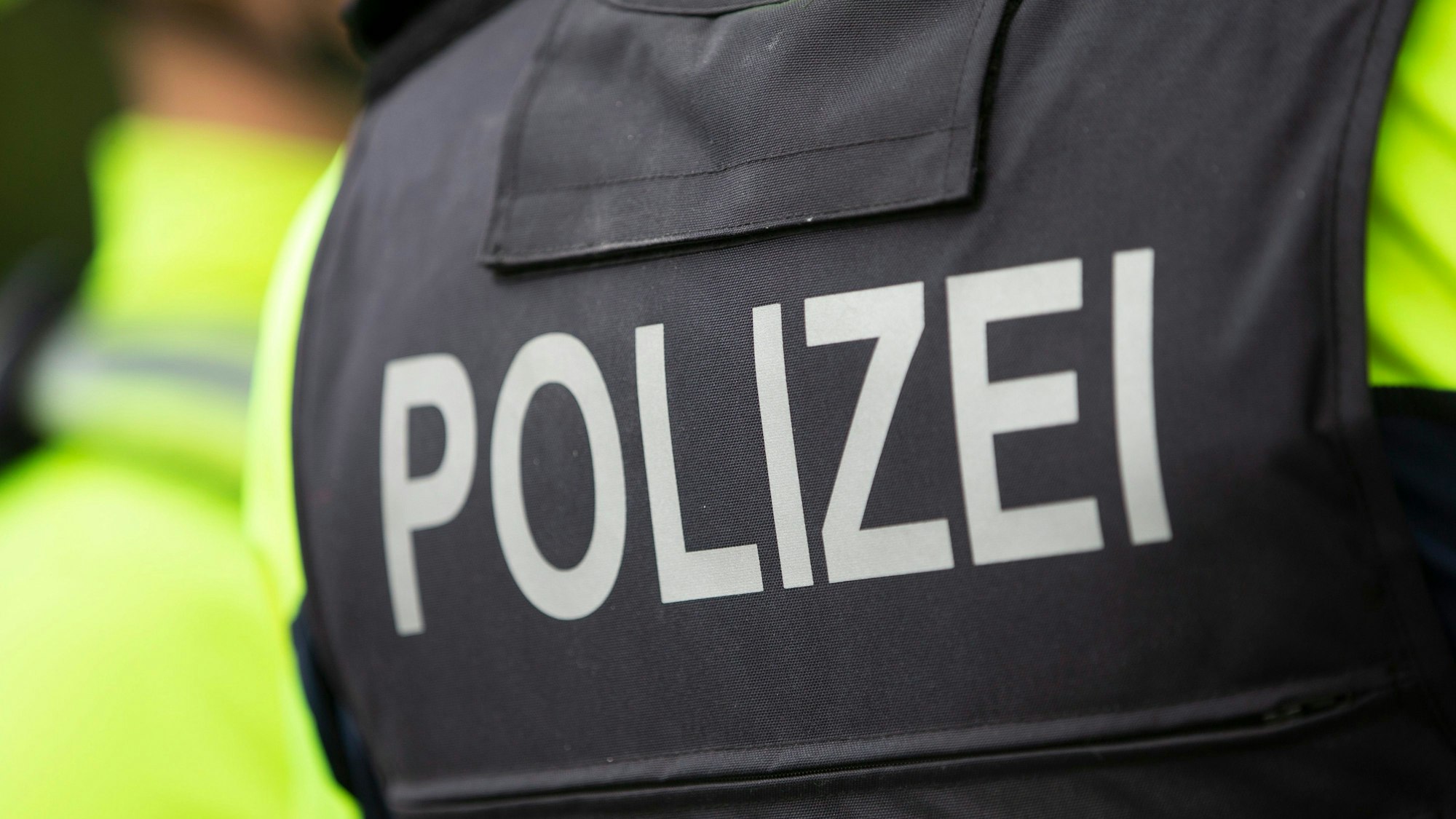 Der Messer-Mann löste einen größeren Polizei-Einsatz aus (Symbolbild).