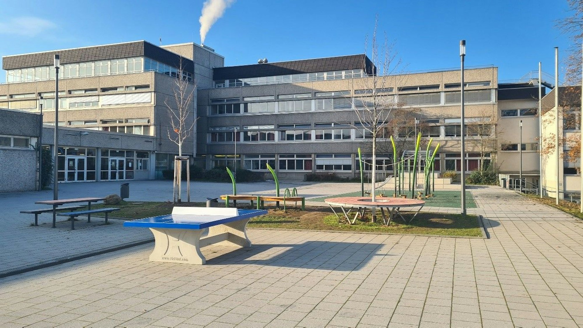 Die neugestalteten Flächen laden zum Verweilen ein.