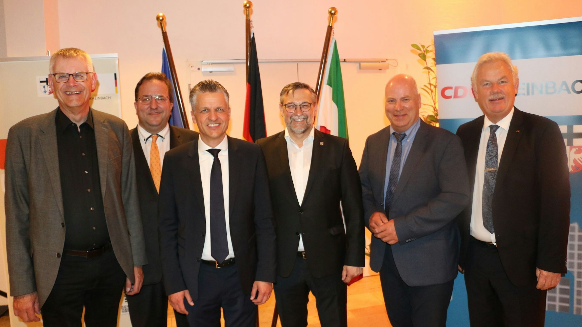 Beim Herbstempfang: Ludger Banken, Oliver Baron, Gastredner Thorsten Frei, Markus Pütz, Joachim Schneider und Alt-Bürgermeister Stefan Raetz (von links)