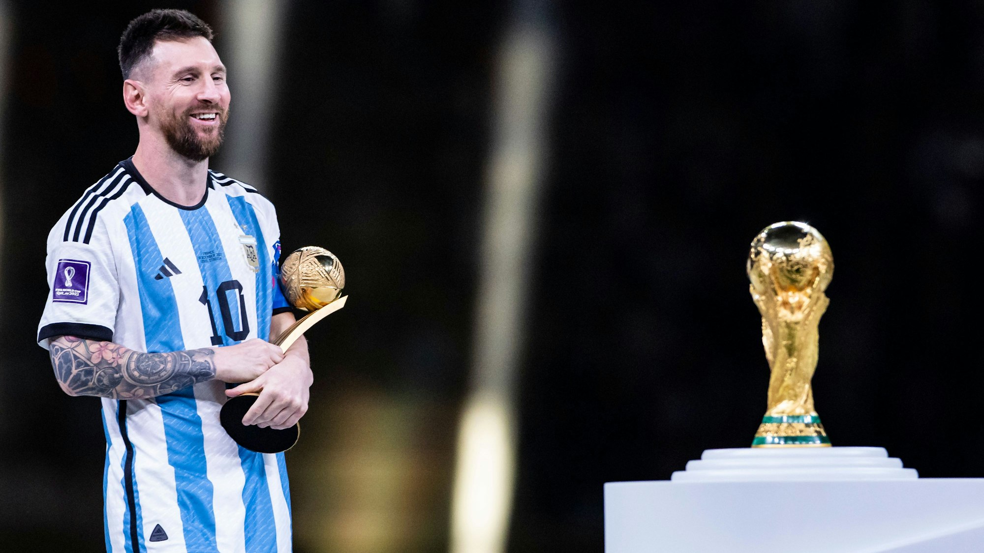 Die Fußball-WM 2022 in Katar gewann Argentinien um Superstar Lionel Messi. Die FIFA gab am Mittwoch (4. Oktober) die Vergabe für die WM 2030 bekannt.