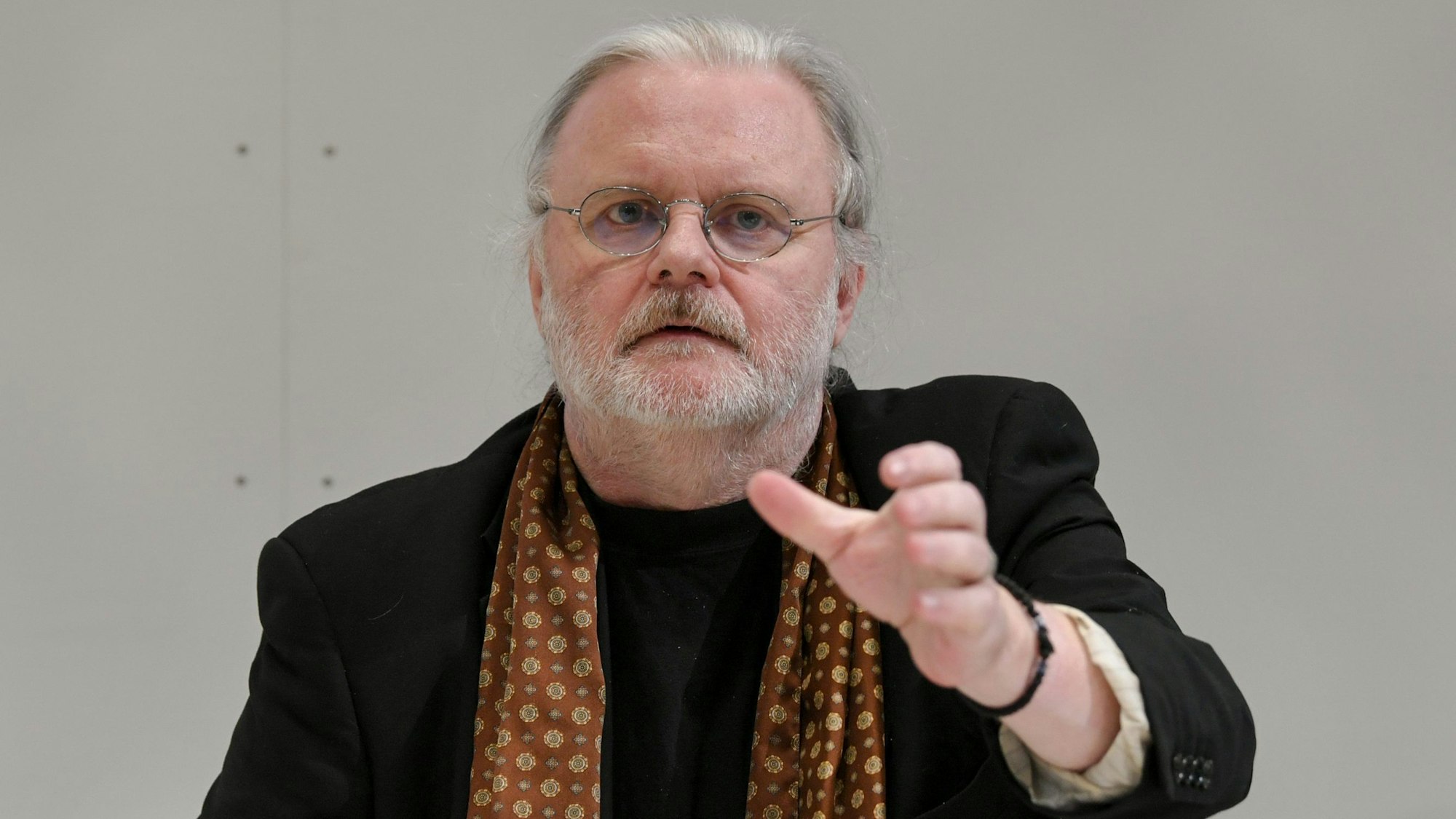 Der norwegische Autor Jon Fosse spricht auf der Frankfurter Buchmesse 2023. Er ist mit dem Literatur-Nobelpreis ausgezeichnet worden. (Archivbild)