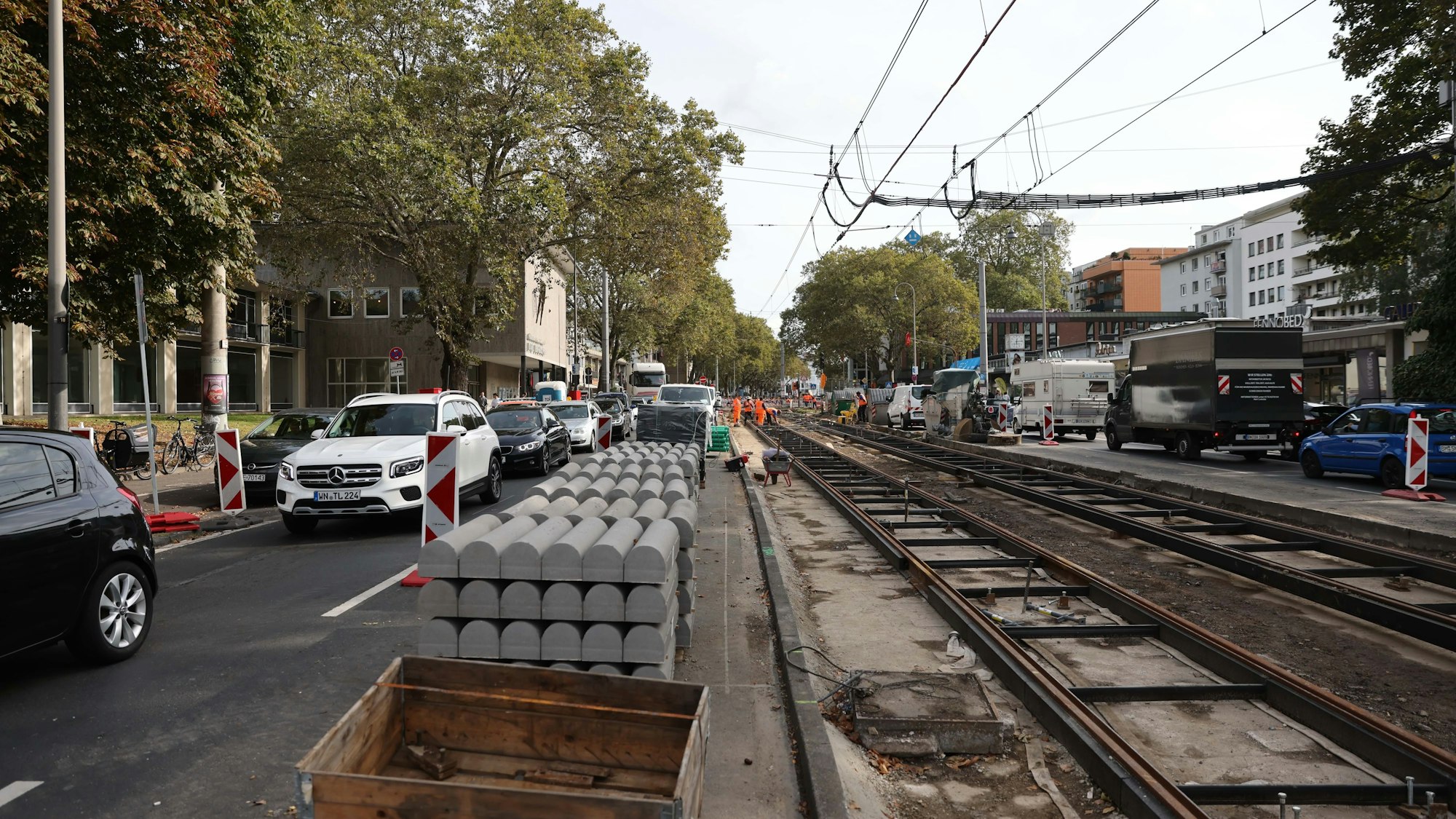 Bauarbeiten an KVB-Strecke auf der Hahnenstraße.