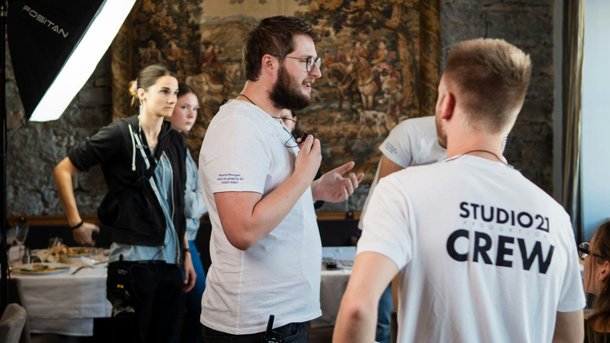 Zu sehen ist eine Filmaufnahme-Szene.