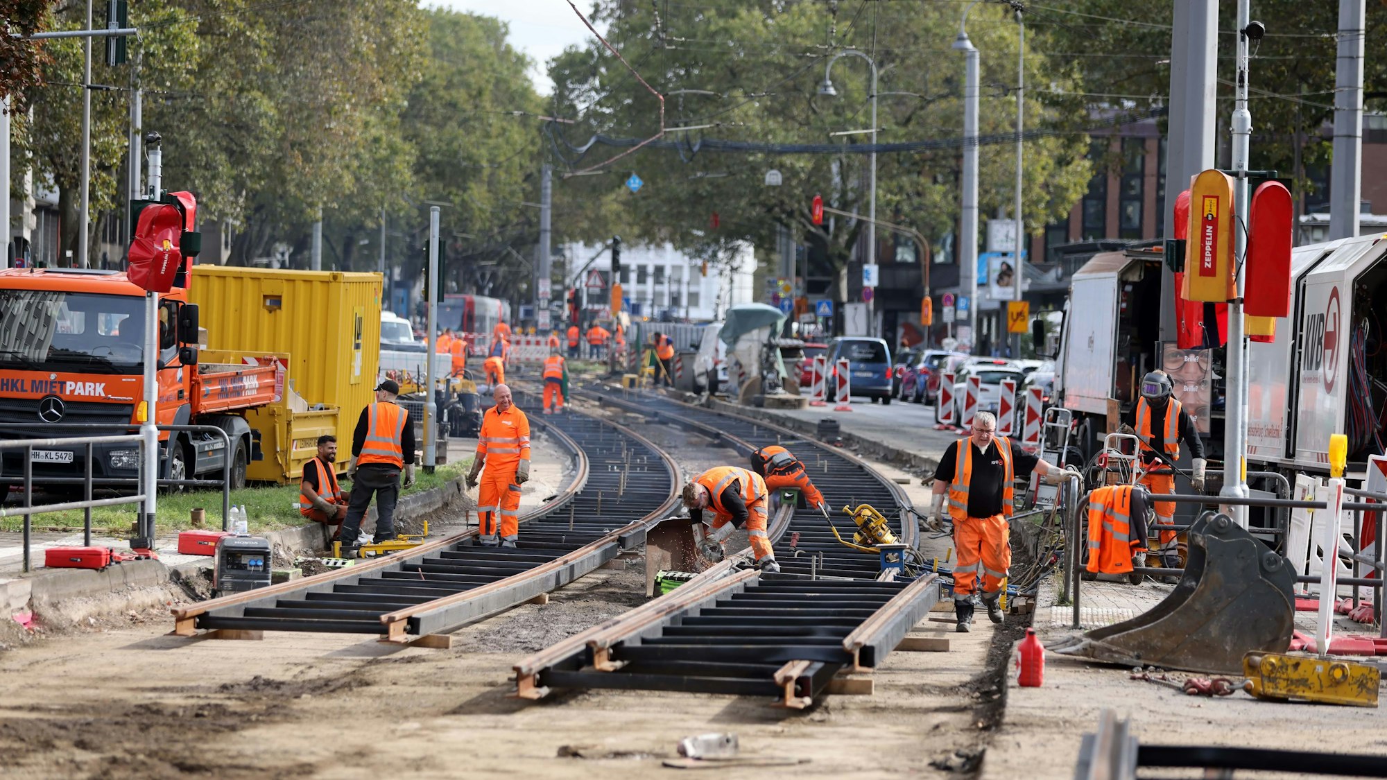 Bauarbeiten an KVB-Strecke auf der Hahnenstraße.
