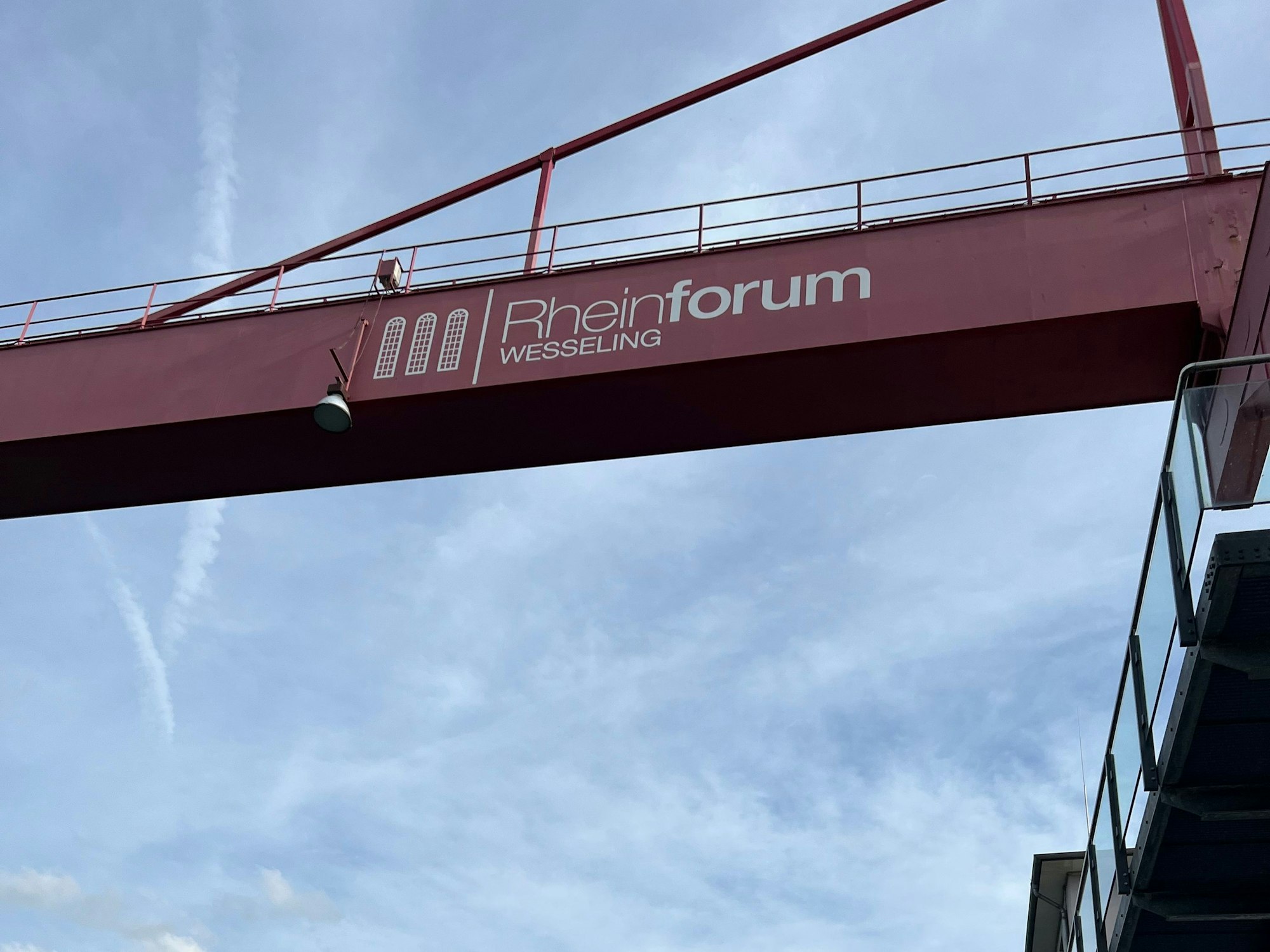 Das Bild zeigt das Rheinufer bei Wesseling.