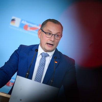 Tino Chrupalla, Vorsitzender der AfD-Bundestagsfraktion, äußert sich vor der Sitzung der Bundestagsfraktion der AfD im Deutschen Bundestag.