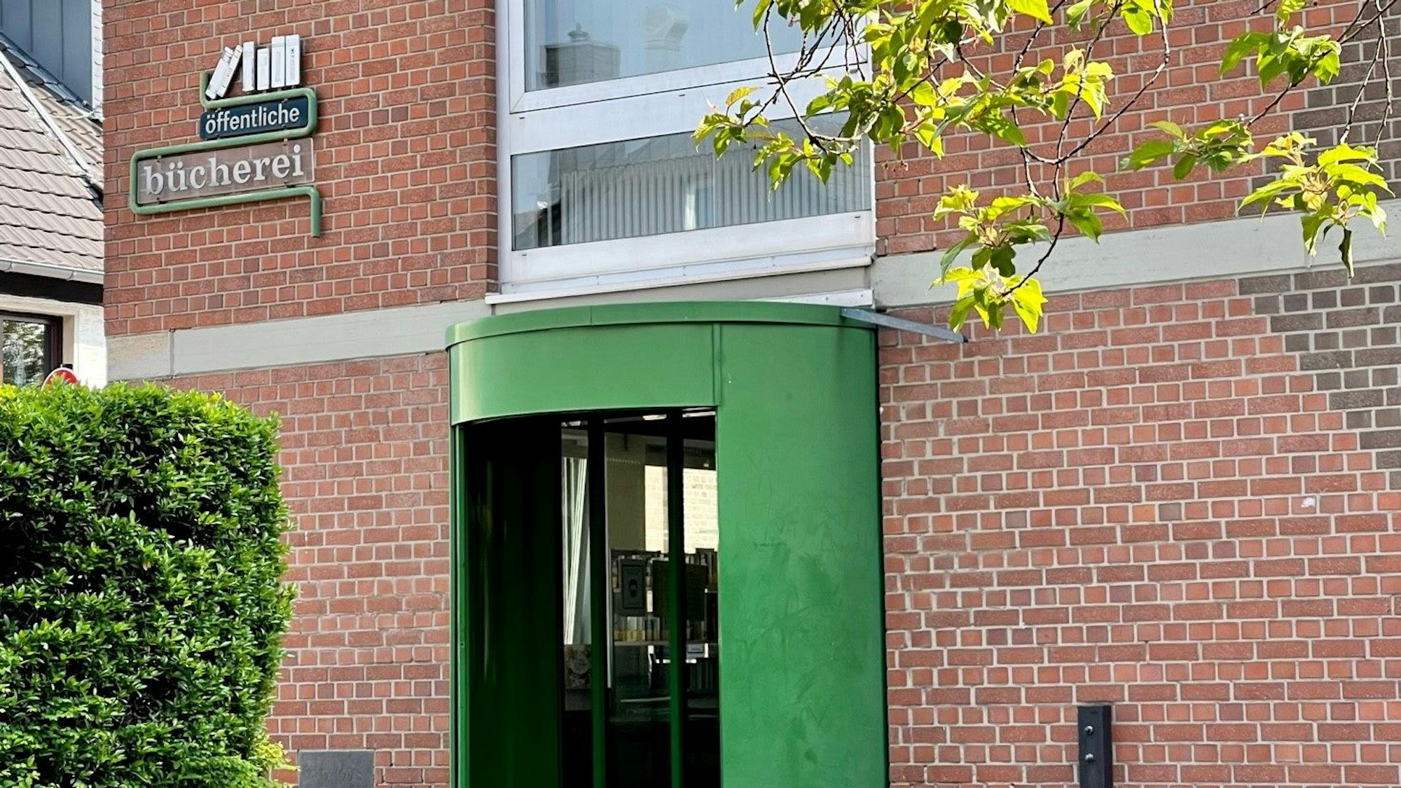 Meckenheim, die katholische öffentliche Bücherei von außen
