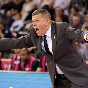 An der Seitenlinie immer höchst engagiert: Der frühere Baskets-Coach Predrag Krunic.