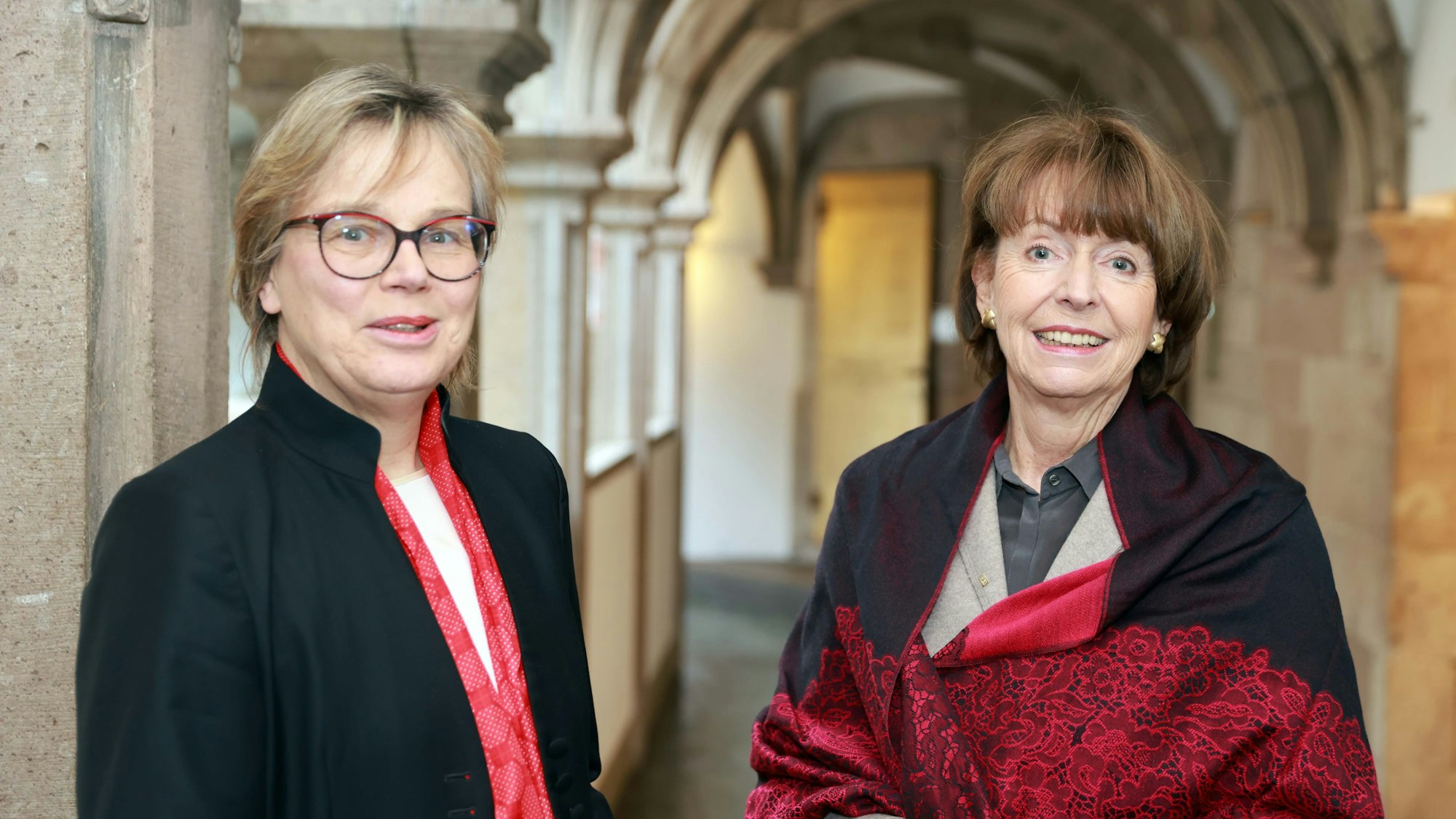 Eva Maria Welskop-Deffaa mit Kölns Oberbürgermeisterin Henriette Reker.