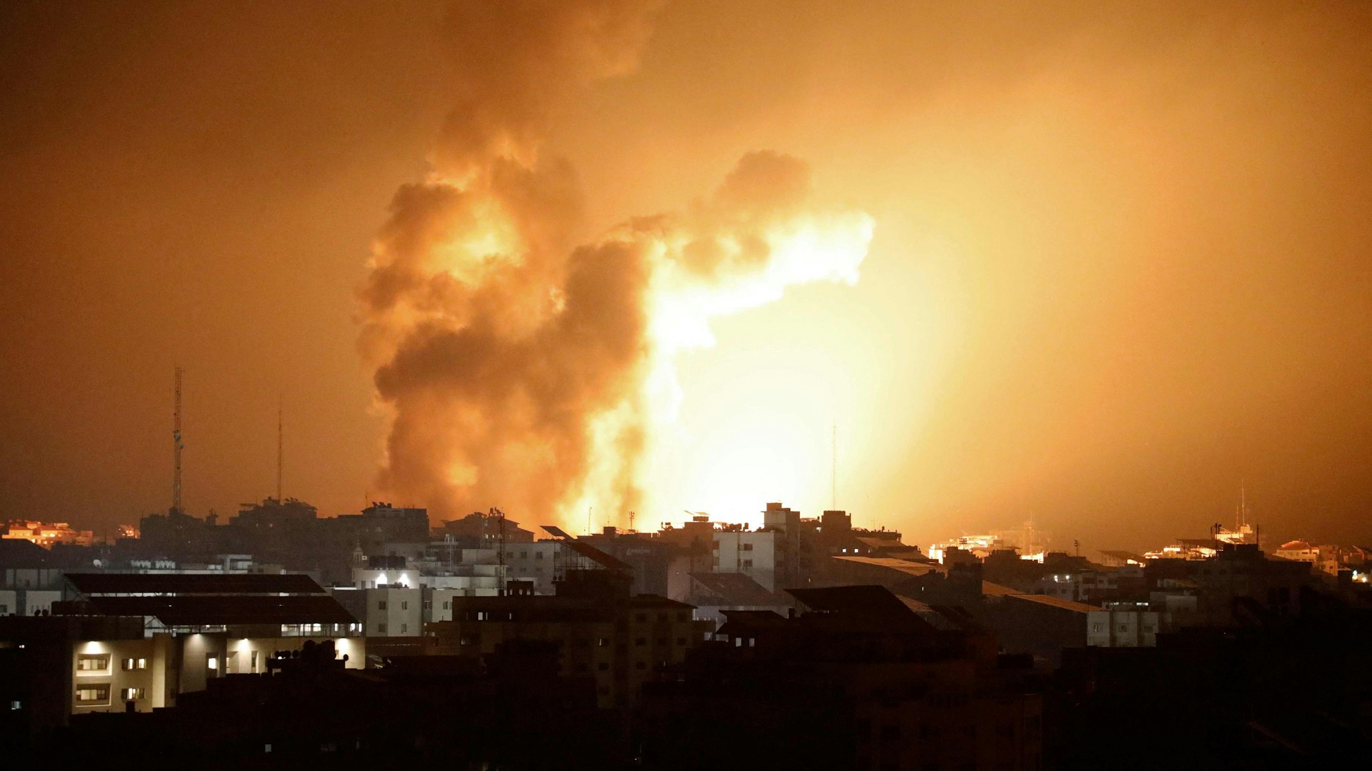 Gegenschlag der Israelis in Gaza City, einen Tag nach dem Angriff der Hamas auf Israel.