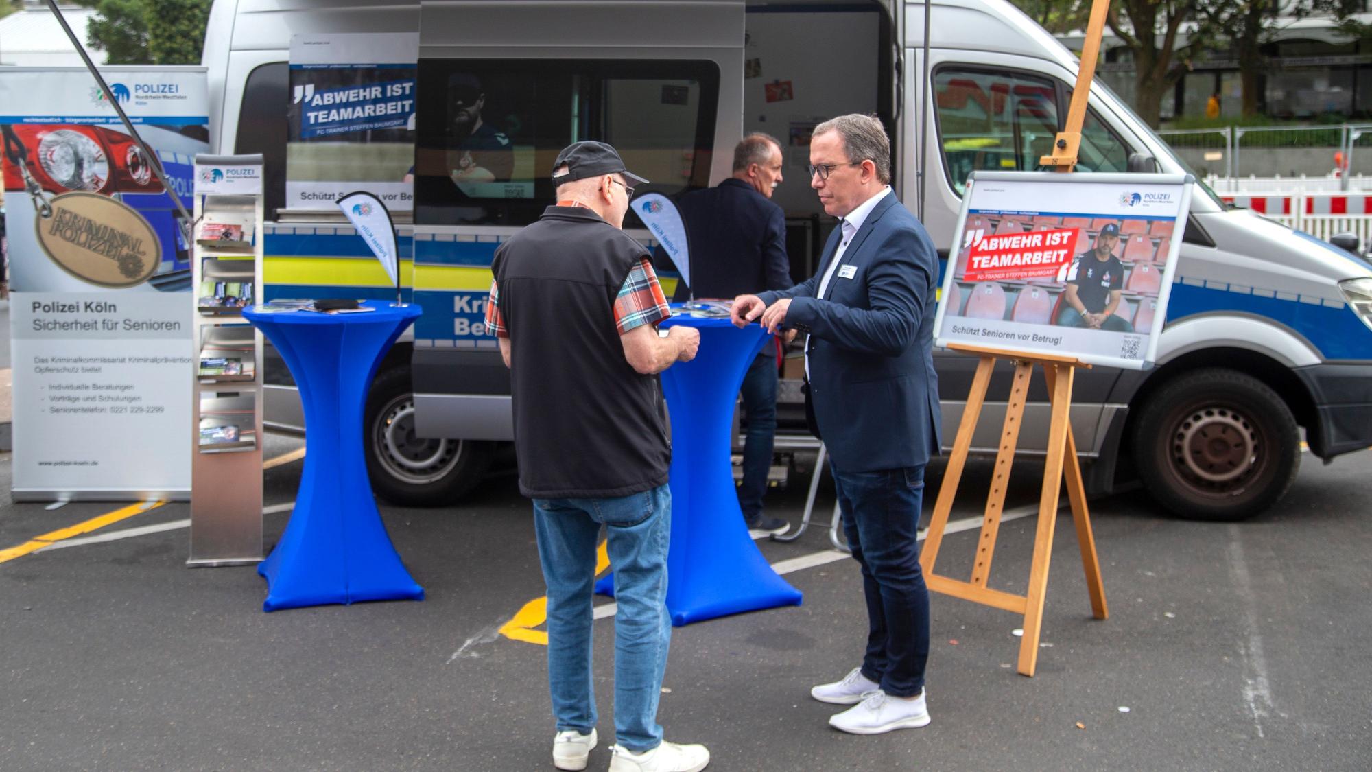Die Polizei informierte an der Bonner Straße.
