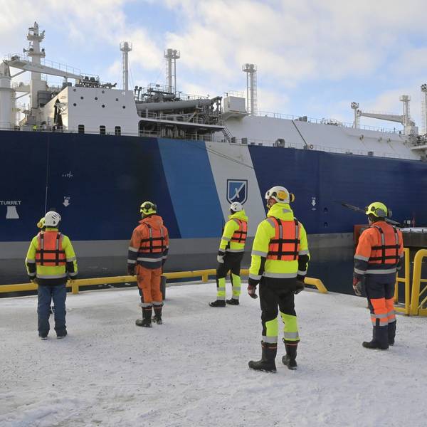 Ein Schiff im Hafen von Inkoo (Finnland), das die am Bau der Pipeline „Balticconnector“ beteiligt war. (Archivbild)