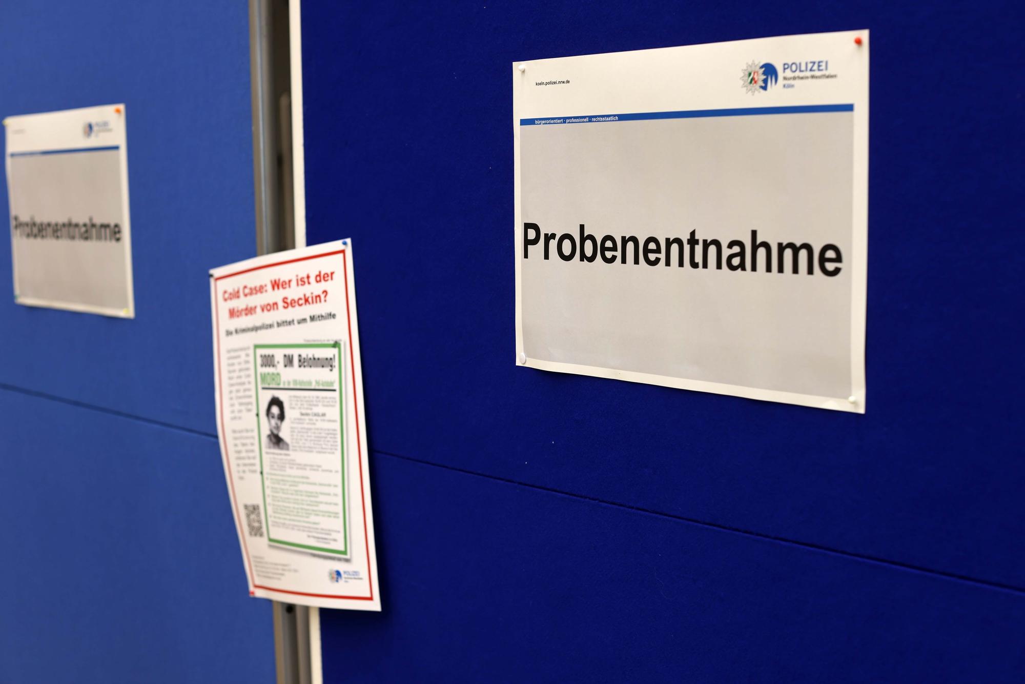 In einer Schule in Poll wurde eine DNA-Entnahme-Station eingerichtet.