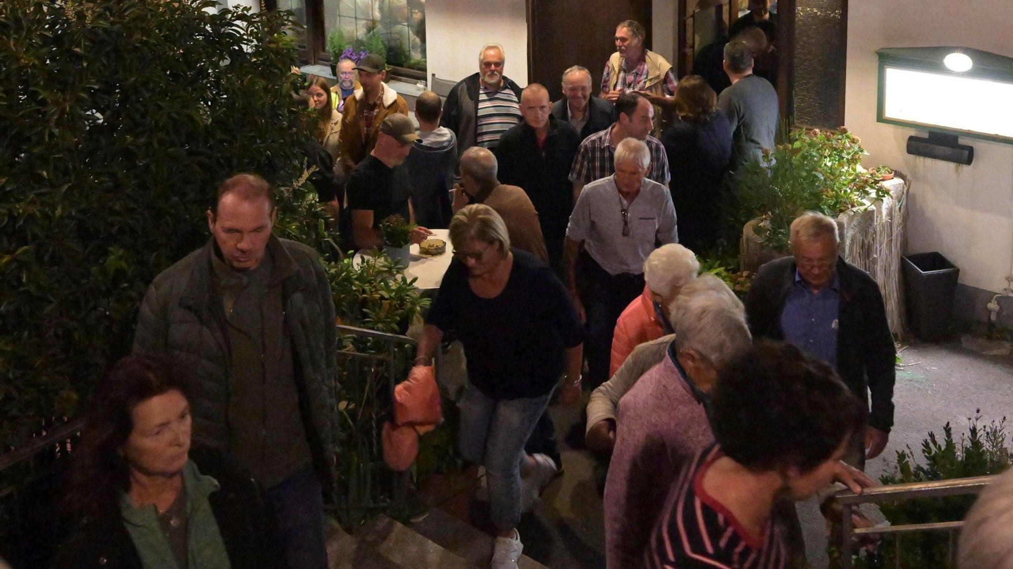 Zur Mitgliederversammlung der IG Bechen strömten die Menschen, um Informationen zur geplanten Flüchtlingsunterkunft zu erhalten.