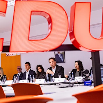 Der Vorstand der Kölner Union. In der Mitte der neue Parteivorsitzende Karl Alexander Mandl.