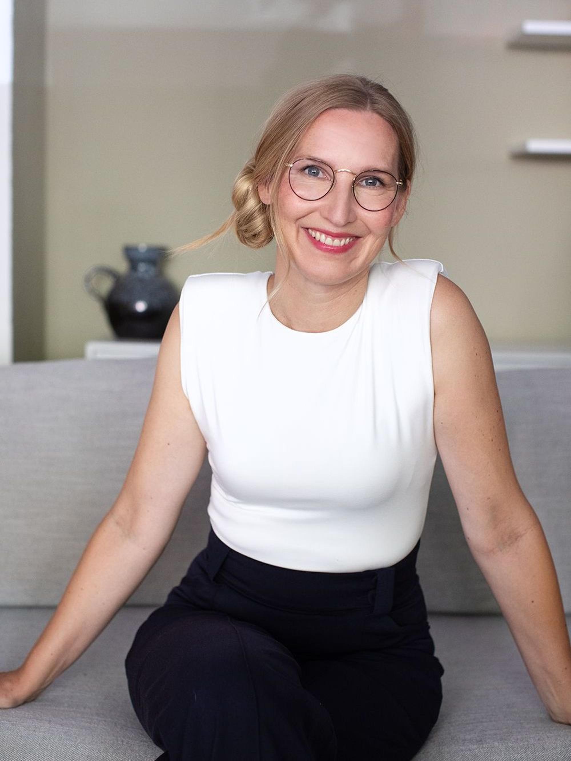 Franca Cerutti, Psychotherapeutin, Podcasterin und Autorin.