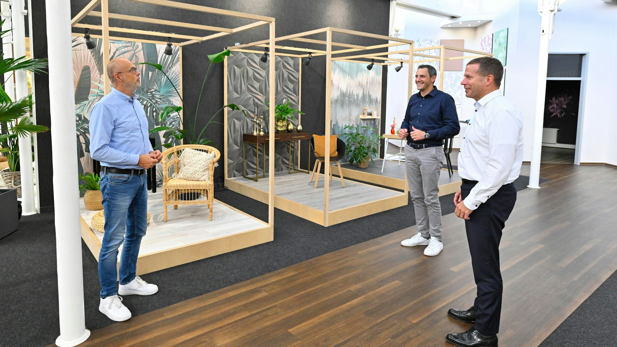 Gummersbach
Derschlag
Tapetenhersteller A.S. Création