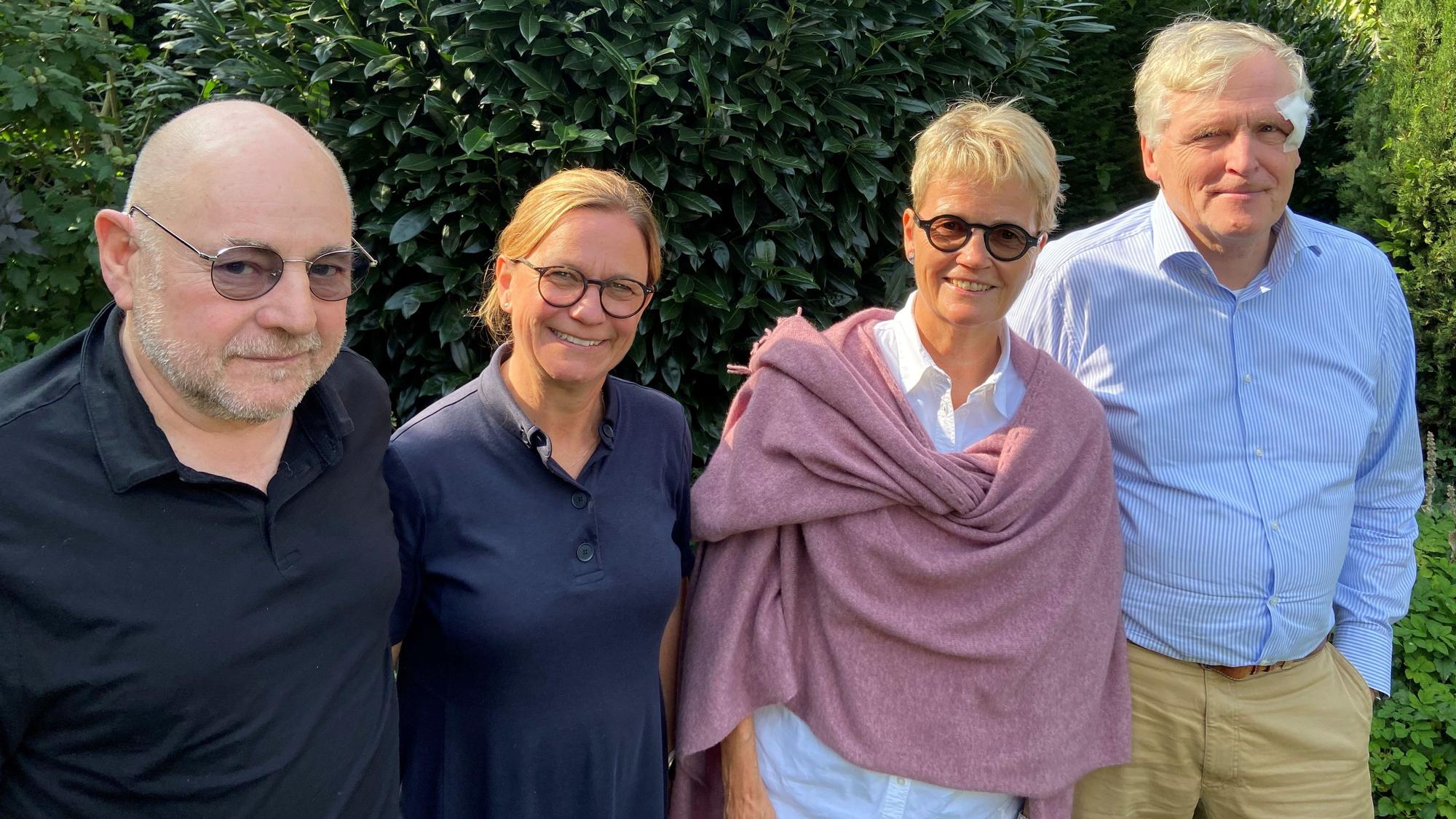 Auf dem Foto sind Peter Singer (Linke), Uta Spork (Grüne), Angela Lindemann-Berk und Bernhard von Rothkirch (beide FDP) zu sehen.