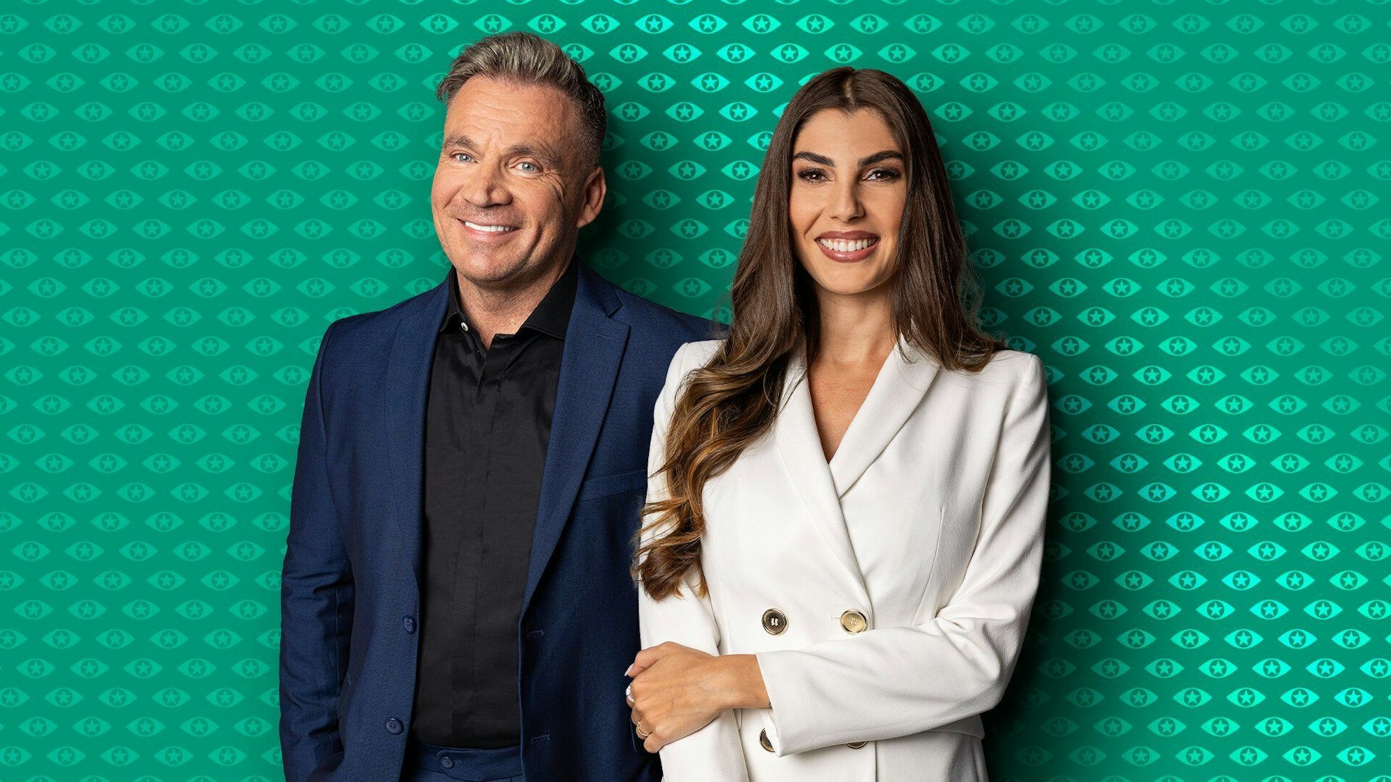 Peter Klein, Stiefvater von Reality-Star Daniela Katzenberger, und Reality-Star Yeliz Koc stellen sich am Montag, 09.10.2023 als erste Kandidaten der 11. Staffel der TV-Show "Promi Big Brother" Pressevertretern vor.