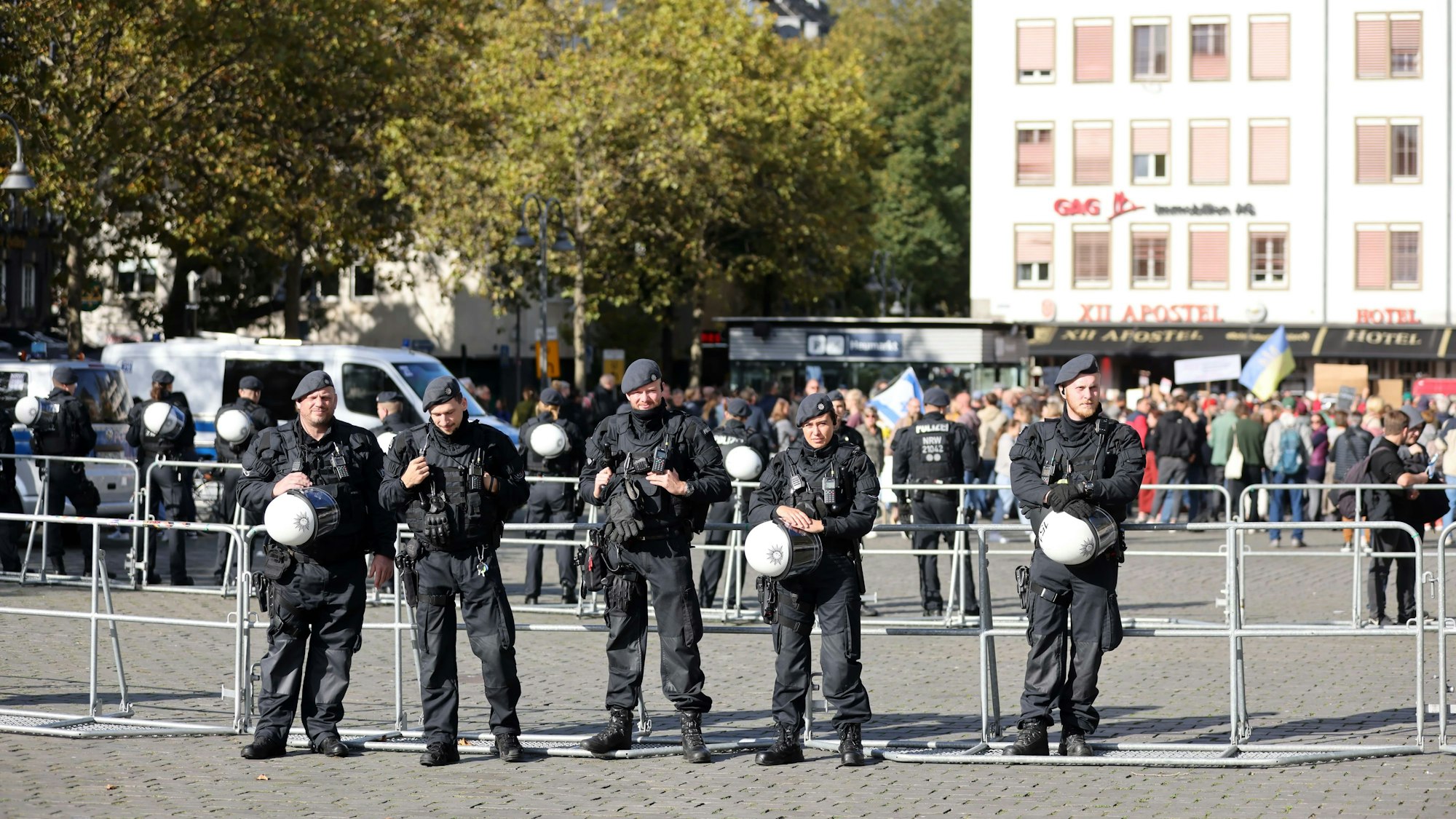 Ein Großaufgebot der Polizei begleitete die Demonstrationen.