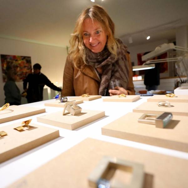Ausstellung im Schmuckatelier "Heavy Metal" auf der Linzer Straße.