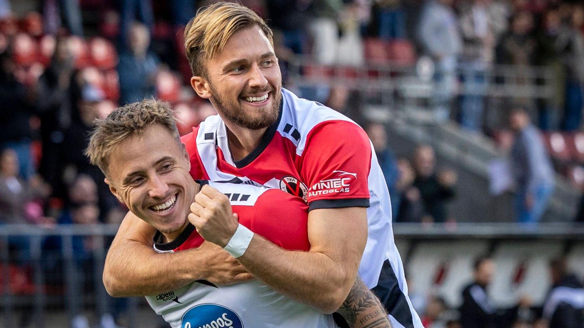 FC Viktoria Koeln - Erzgebirge Aue Tor durch Luca Marseiler FC Viktoria Koeln, Nr. 30 mit Valdrin Mustafa FC Viktoria Koeln, Nr. 11 FC Viktoria Koeln - Erzgebirge Aue, 11. Spieltag, am 14.10.2023 im Sportpark Hoehenberg in Koeln. DFL REGULATIONS PROHIBIT ANY USE OF PHOTOGRAPHS AS IMAGE SEQUENCES AND/OR QUASI-VIDEO. *** FC Viktoria Koeln Erzgebirge Aue Goal by Luca Marseiler FC Viktoria Koeln, Nr 30 with Valdrin Mustafa FC Viktoria Koeln, Nr 11 FC Viktoria Koeln Erzgebirge Aue, 11 Matchday, on 14 10 2023 at Sportpark Hoehenberg in Koeln DFL REGULATIONS PROHIBIT ANY USE OF PHOTOGRAPHS AS IMAGE SEQUENCES AND OR QUASI VIDEO Copyright: xBEAUTIFULxSPORTS/LeahxKohringx