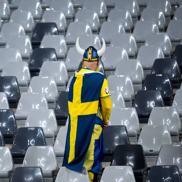 Ein schwedischer Fan im König-Baudouin-Stadion.