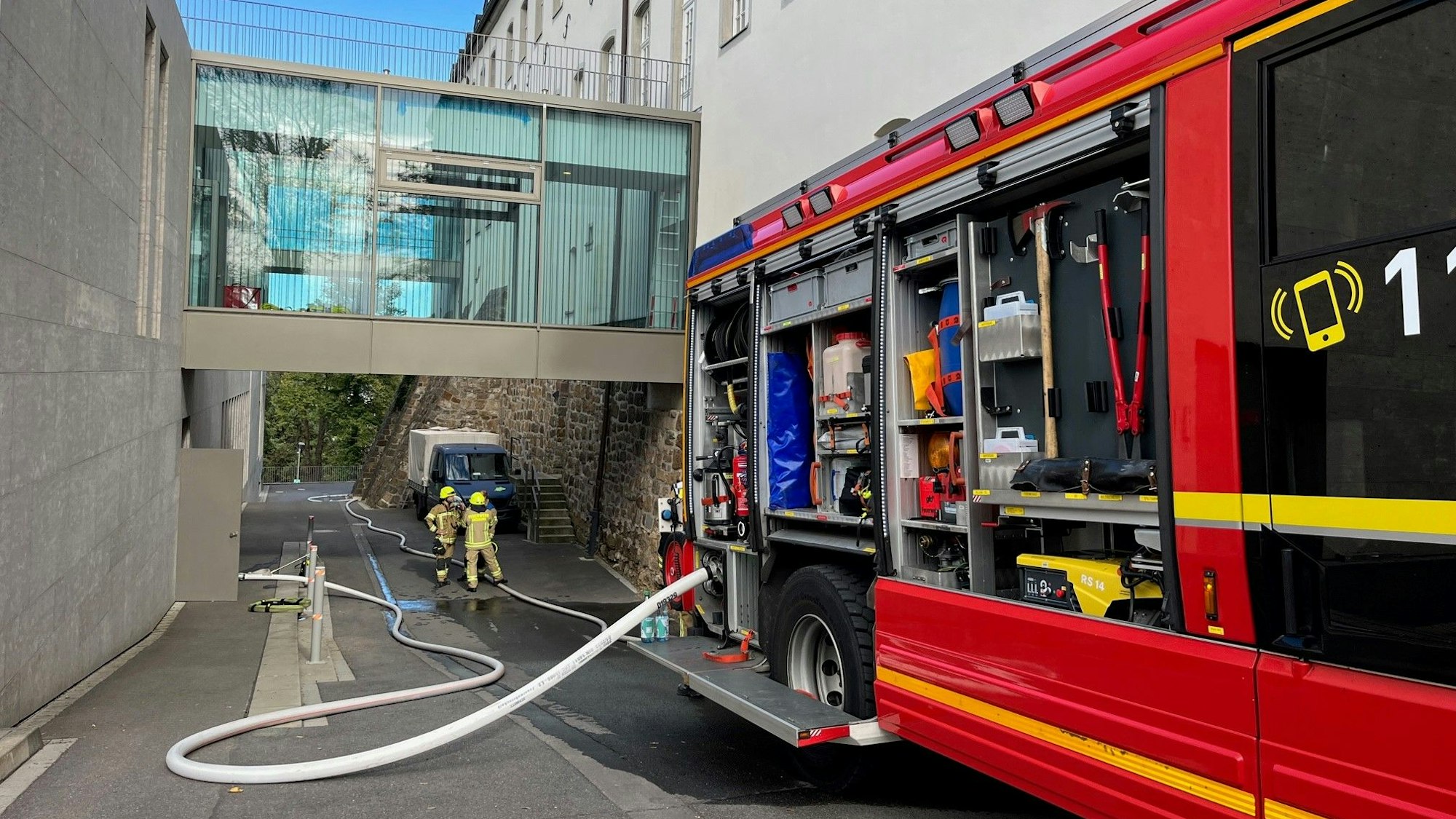Feuerwehrleute im Einsatz.