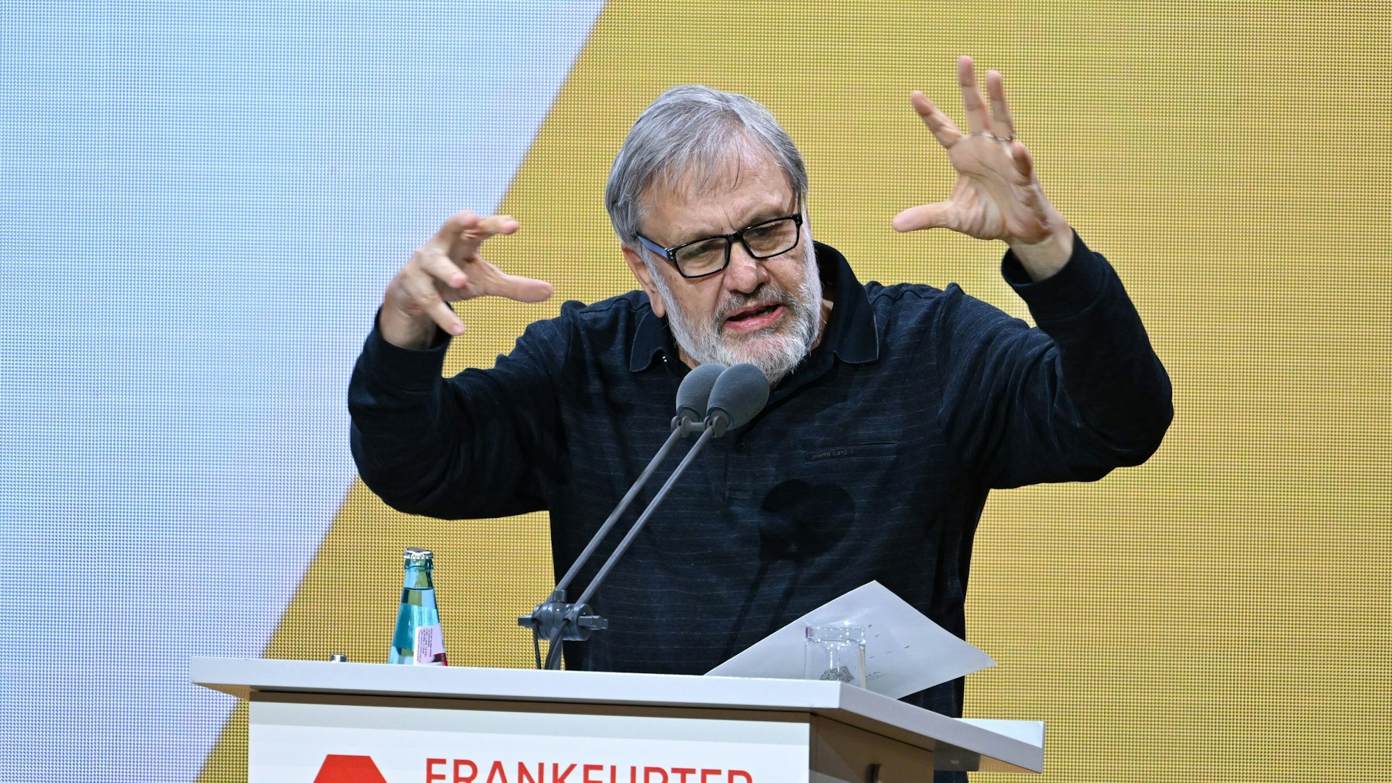 Slavoj Zizek, slowenischer Philosoph, spricht während der Eröffnungsfeier der Frankfurter Buchmesse.