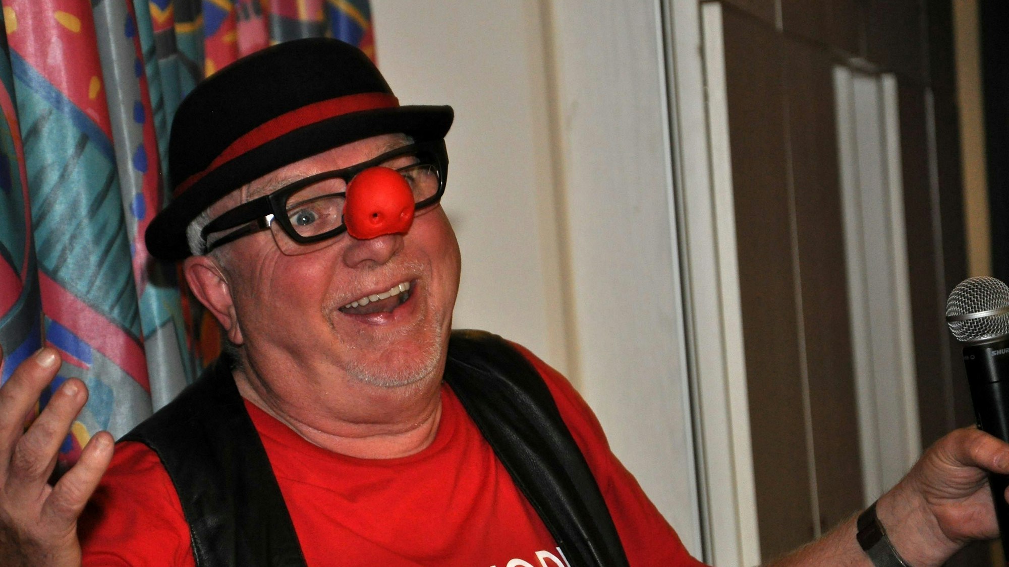 Willibert Pauels wie man ihn im Karneval als „Ne Bergische Jung“ auf den großen Karnevalsbühnen kennt.