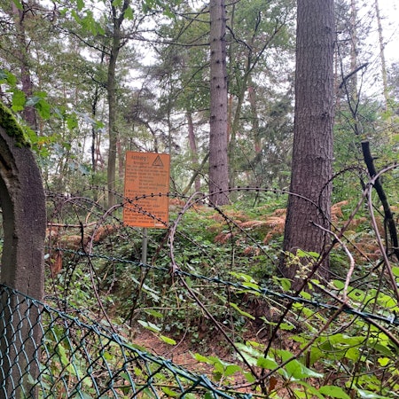 Auf dem Gelände von Dynamit Nobel wird Sprengstoff produziert.