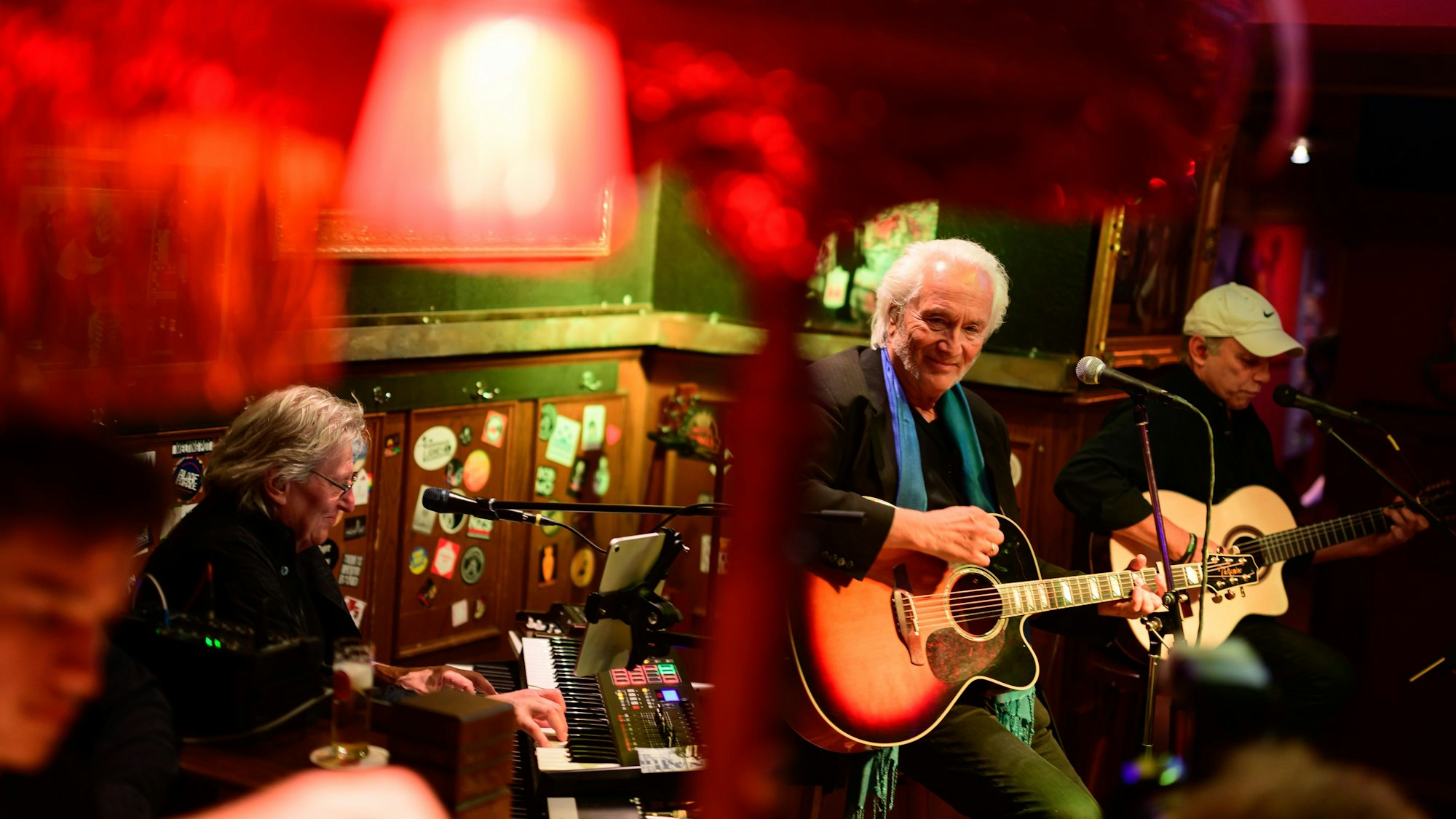 Album Praesentation von Hennes Schoener in der Torburg