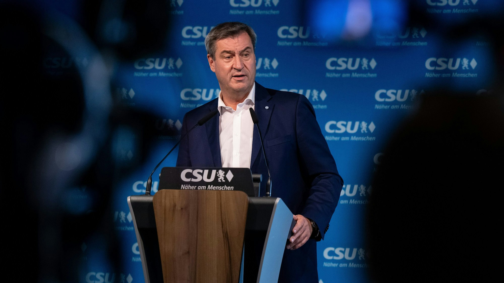 Markus Söder bei einer Pressekonferenz. Der CSU-Chef hat Kanzler Olaf Scholz (SPD) aufgefordert, die Ampel-Koalition zu beenden – und mit der Union eine große Koalition zu bilden. (Archivbild)