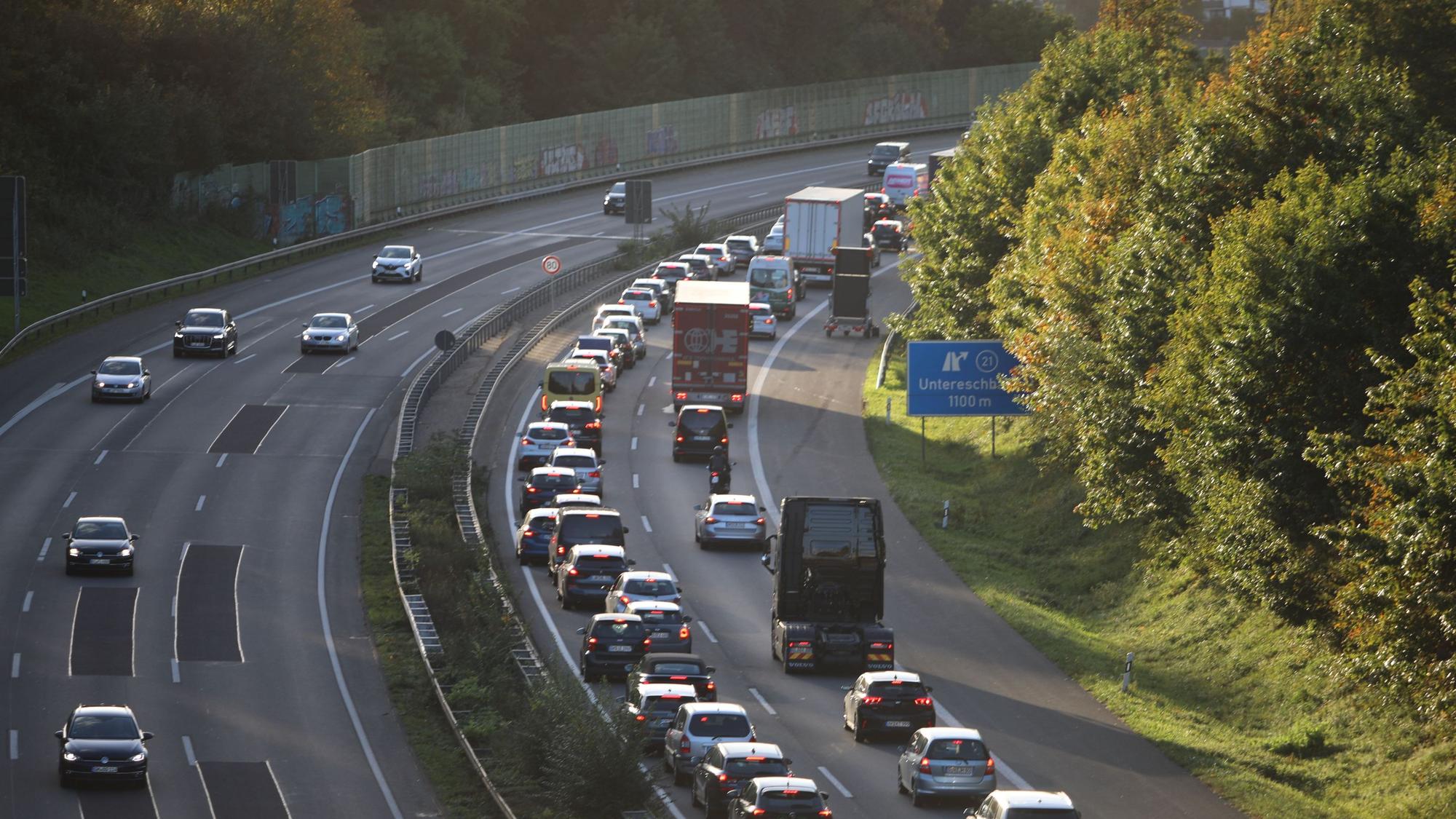 Blick auf die A4 bei Untereschbach.