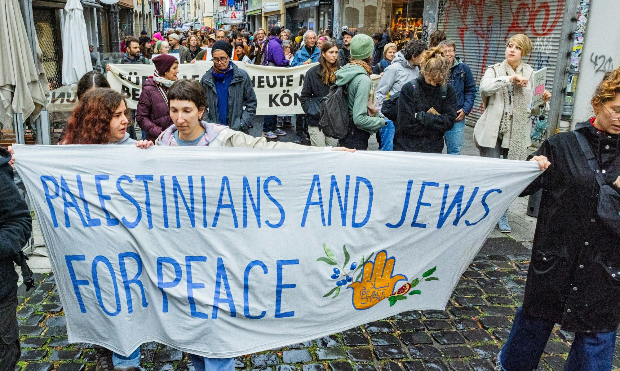 Palästinenser und Juden gemeinsam für den Frieden lautete das Motto des Friedensmarsches am Sonntag.