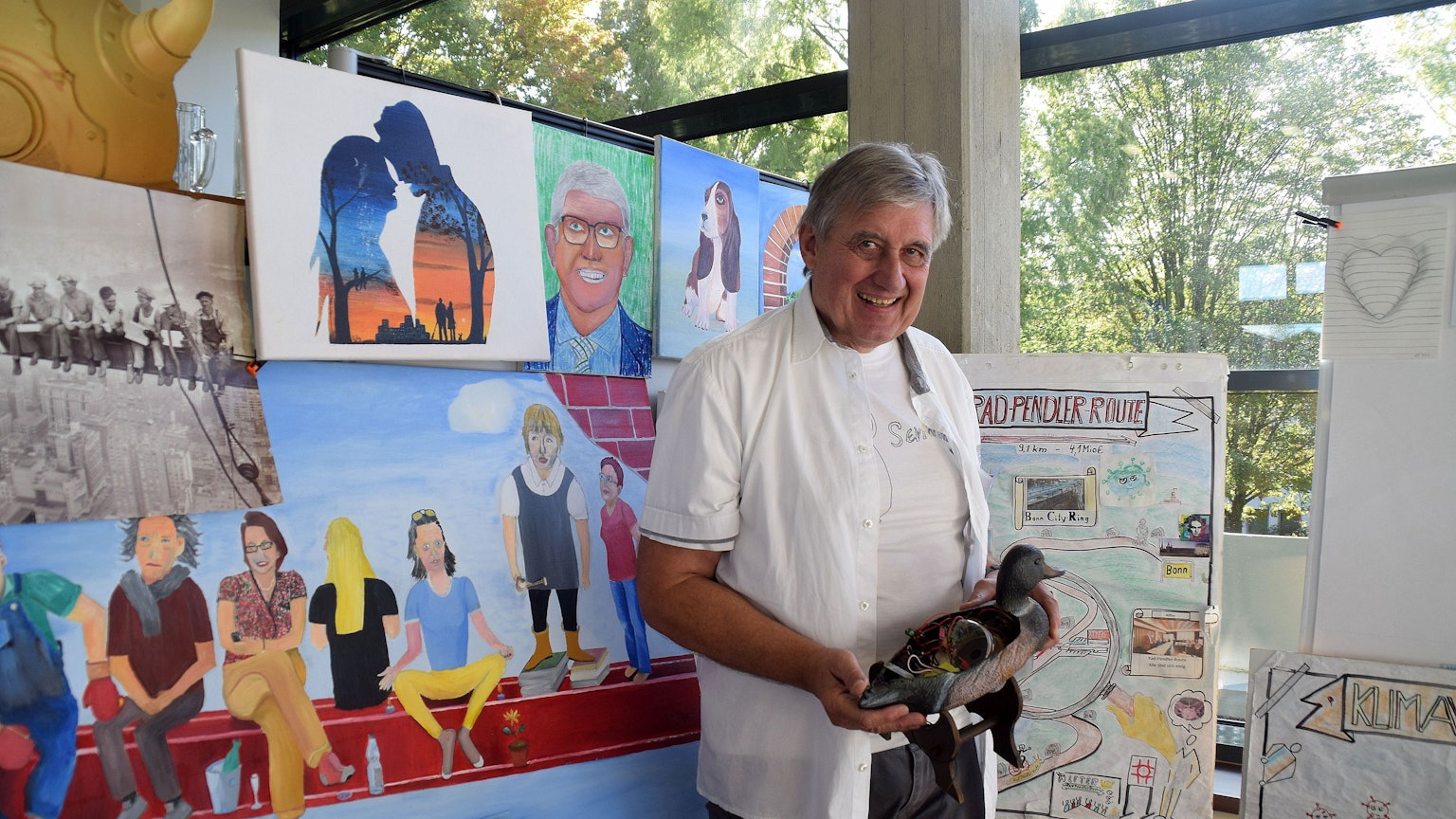 23. Oktober 2023. Bornheim. Karlheiinz Fischer zeigte auf der Hobbymesse des Seniorenbeirates seine kreativen Arbeiten. Foto: Frank Engel-Strebel