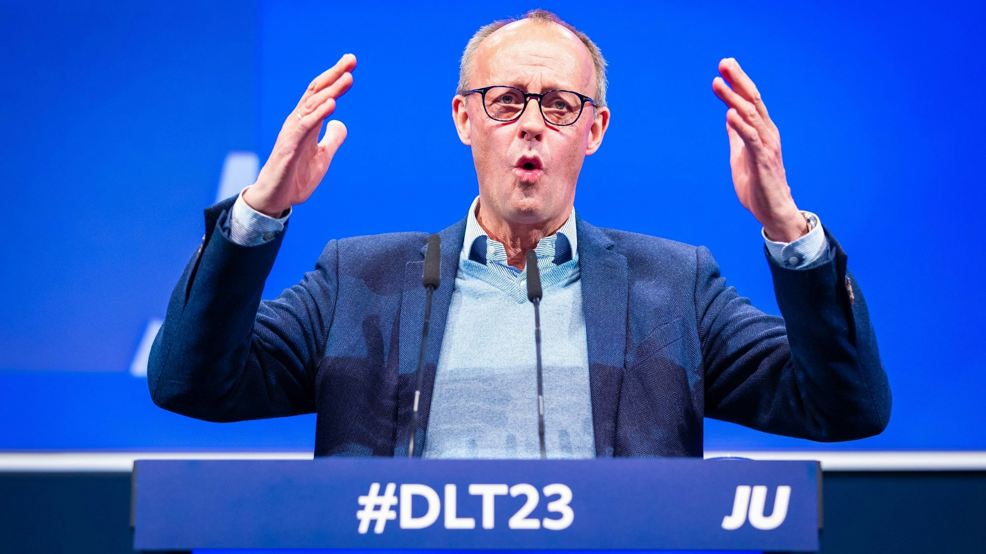 CDU-Chef Friedrich Merz spricht auf dem 75. Deutschlandtag der Jungen Union. Er bekräftigte zuletzt klarer Richtlinien für Migration in Deutschland.